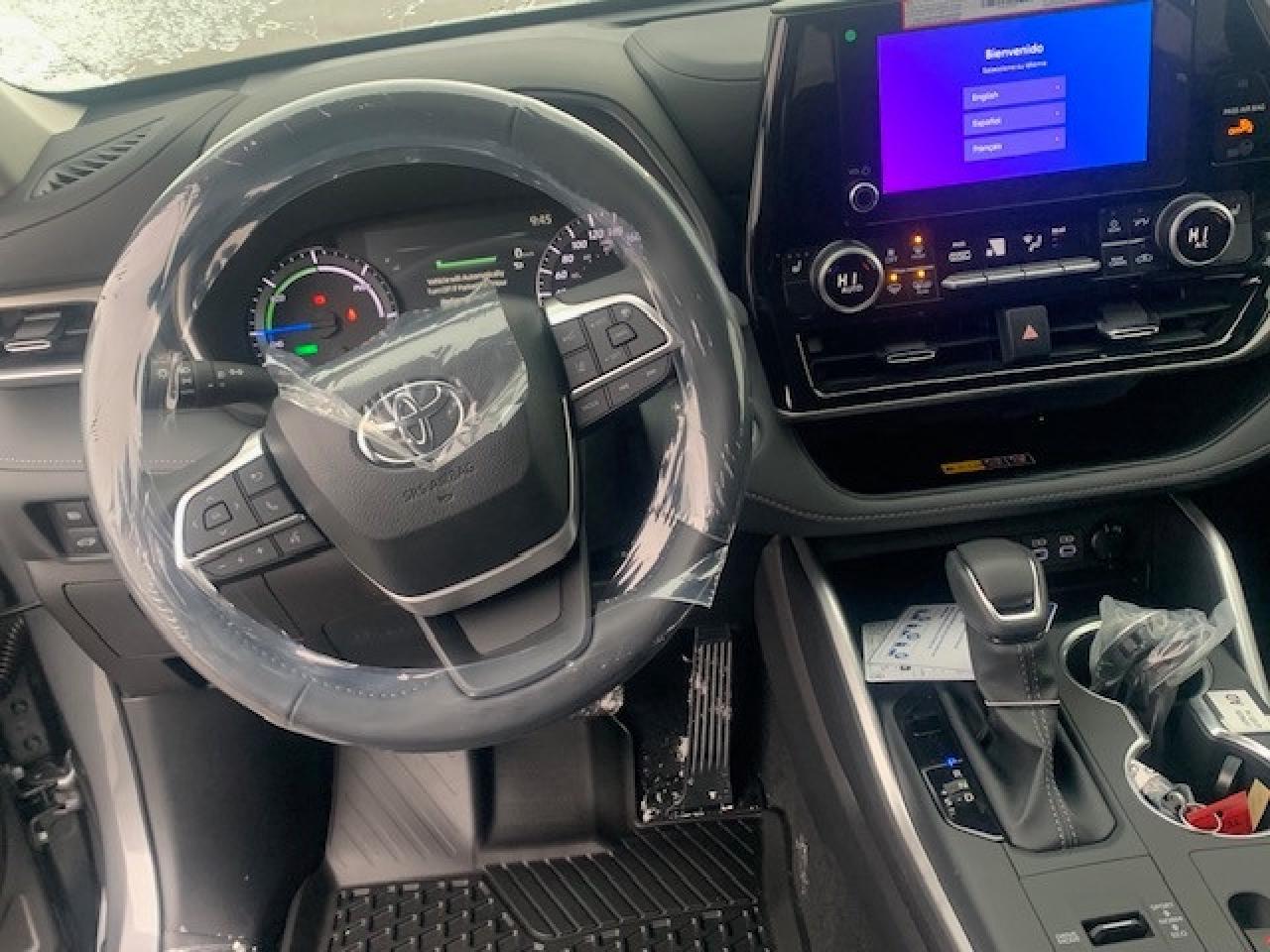 2026 Toyota Highlander Hybrid XLE 4dr All-Wheel Drive Photo2