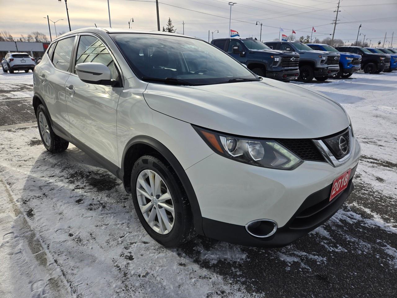 2018 Nissan Qashqai AWD SV CVT Photo4