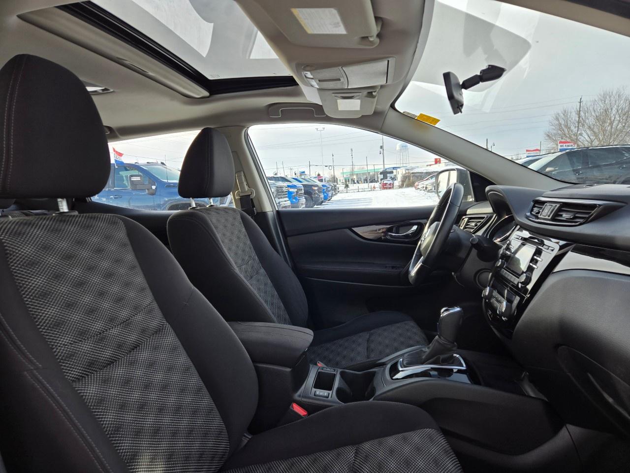 2018 Nissan Qashqai AWD SV CVT Photo