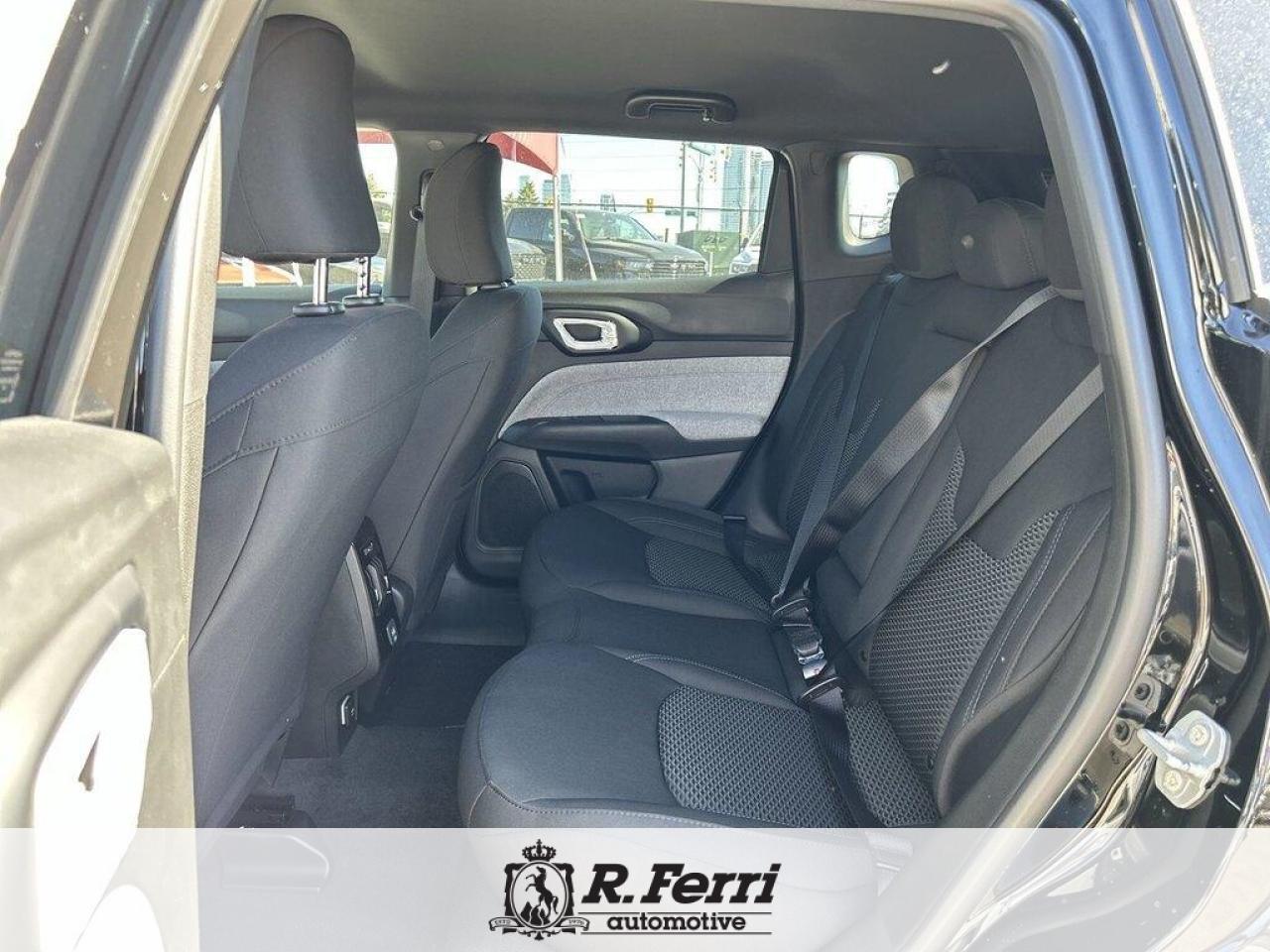 2025 Jeep Compass Sport 4dr 4x4 Photo