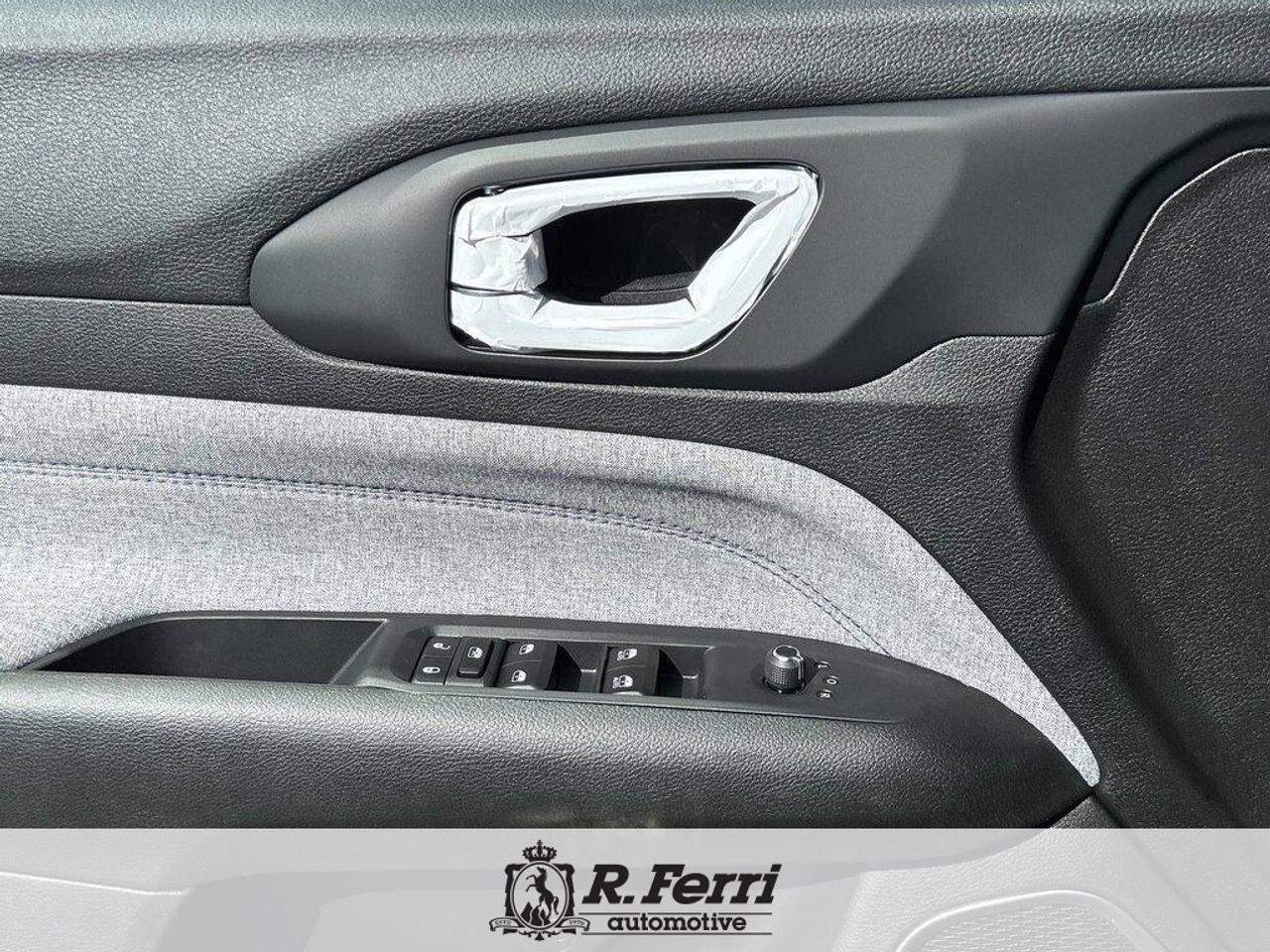 2025 Jeep Compass Sport 4dr 4x4 Photo