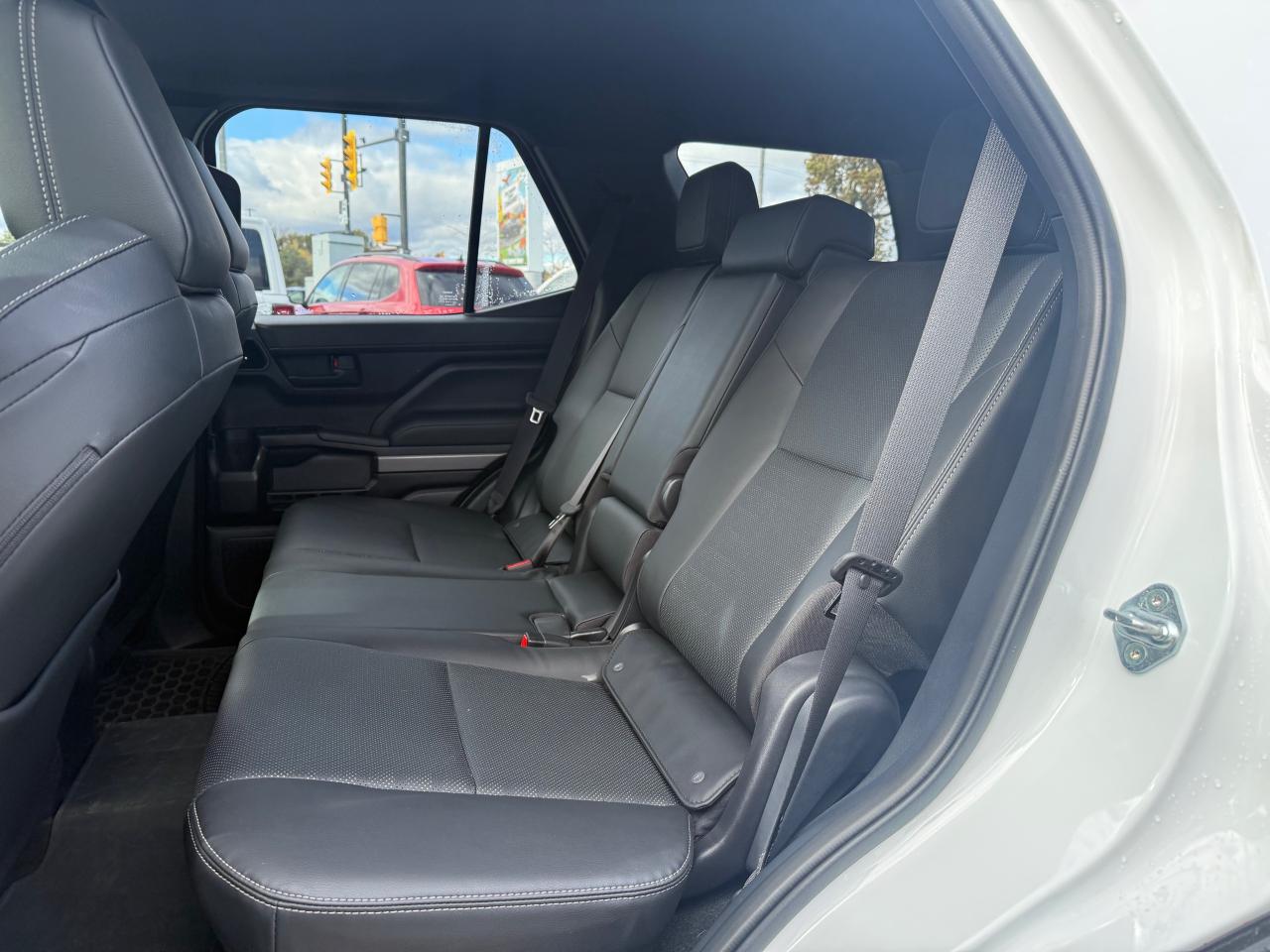 2025 Toyota 4Runner Base 4dr 4x4 Photo