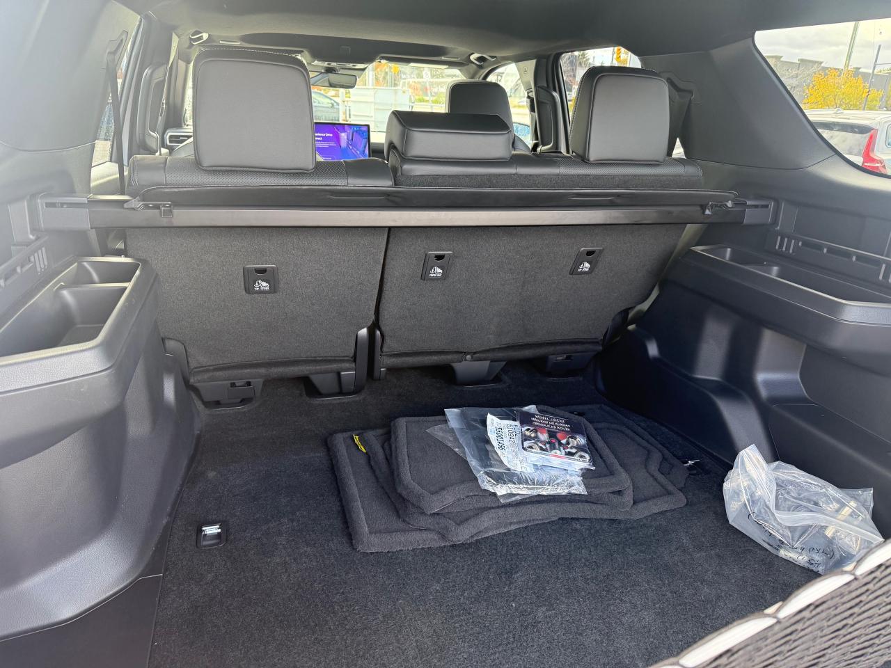 2025 Toyota 4Runner Base 4dr 4x4 Photo