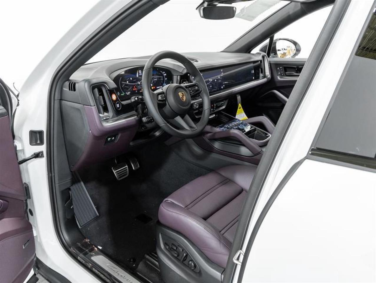 2025 Porsche Cayenne  Photo