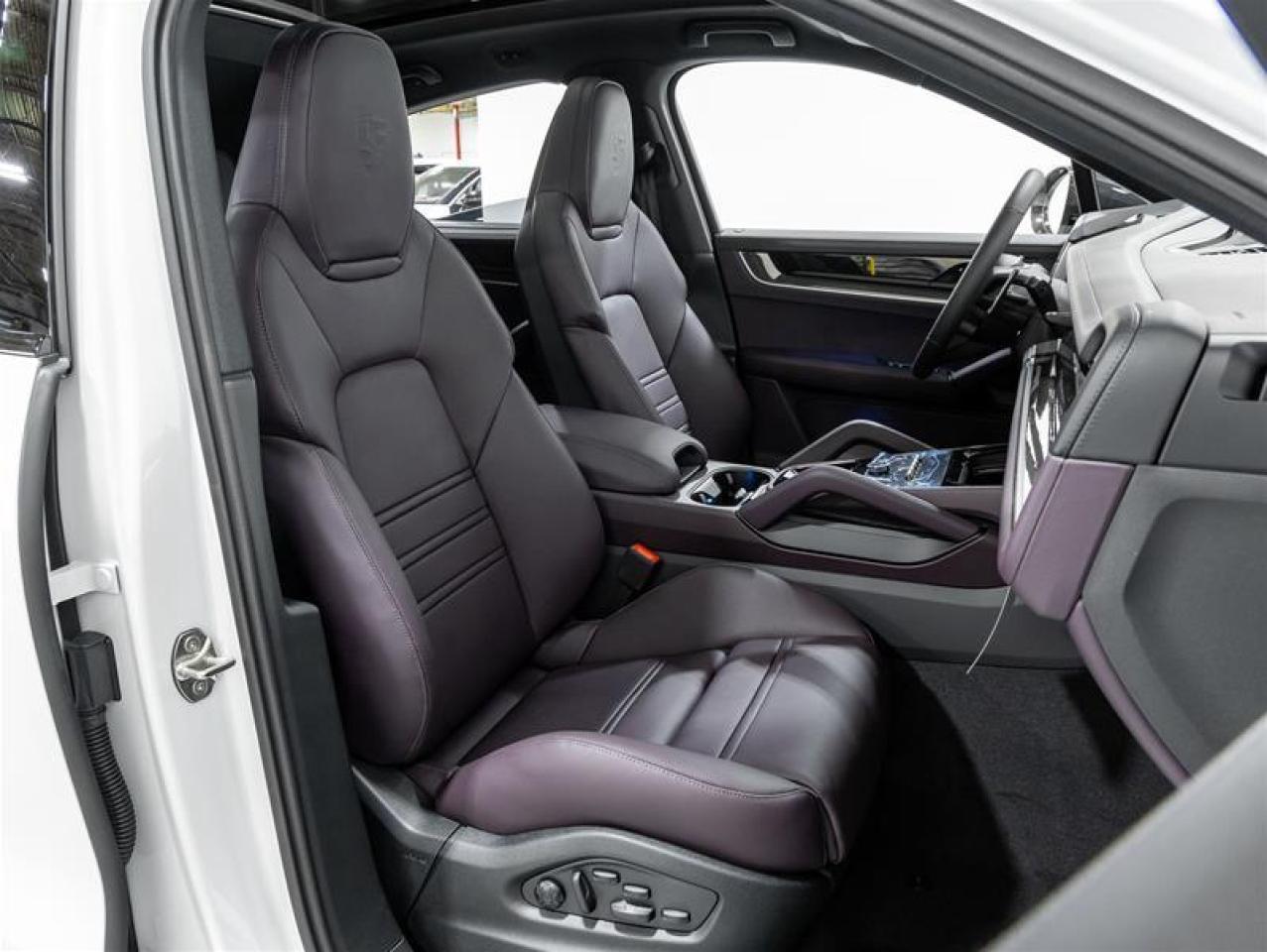 2025 Porsche Cayenne  Photo