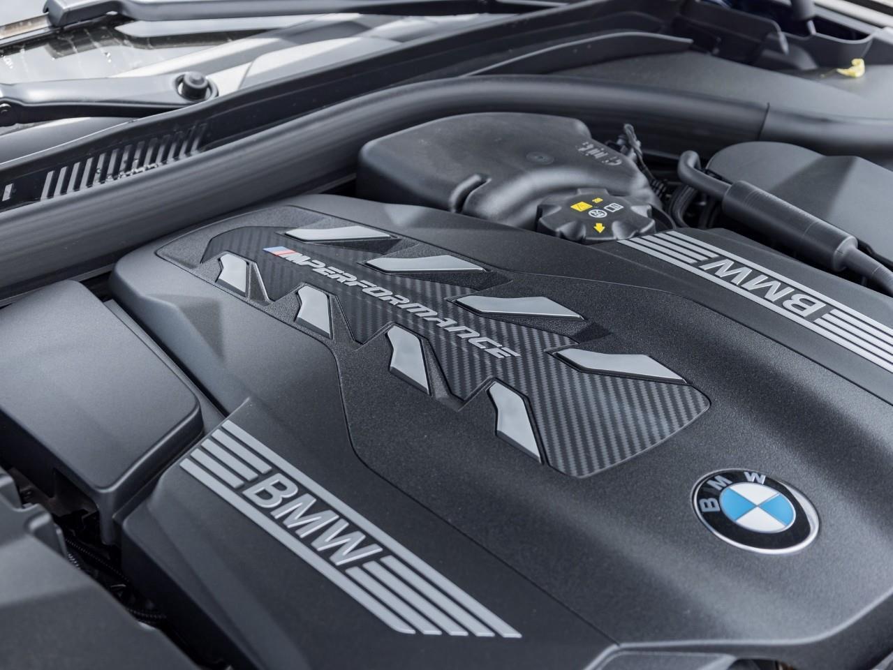 2025 BMW M850 i xDrive 2dr All-Wheel Drive Cabriolet Photo