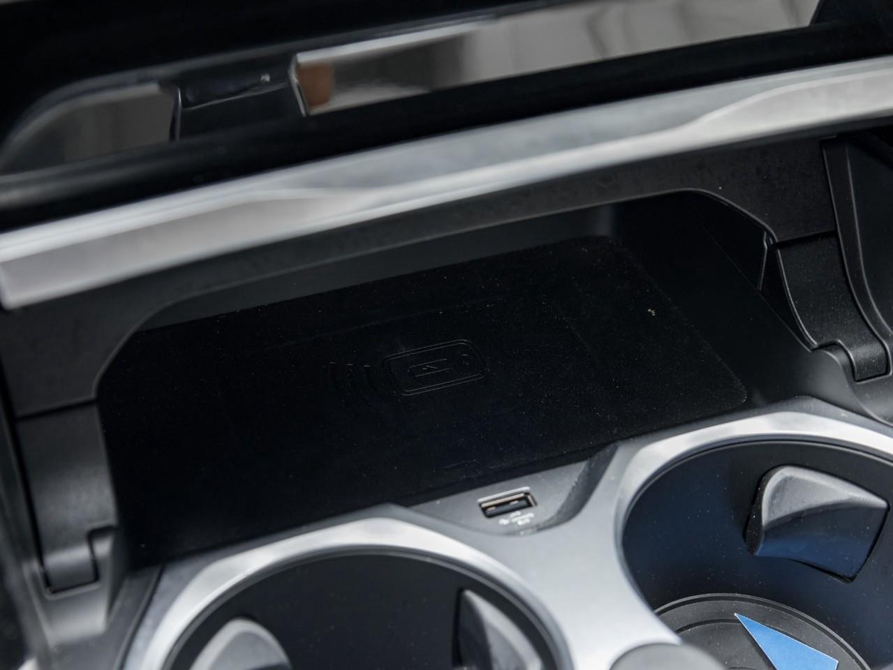 2025 BMW M850 i xDrive 2dr All-Wheel Drive Cabriolet Photo