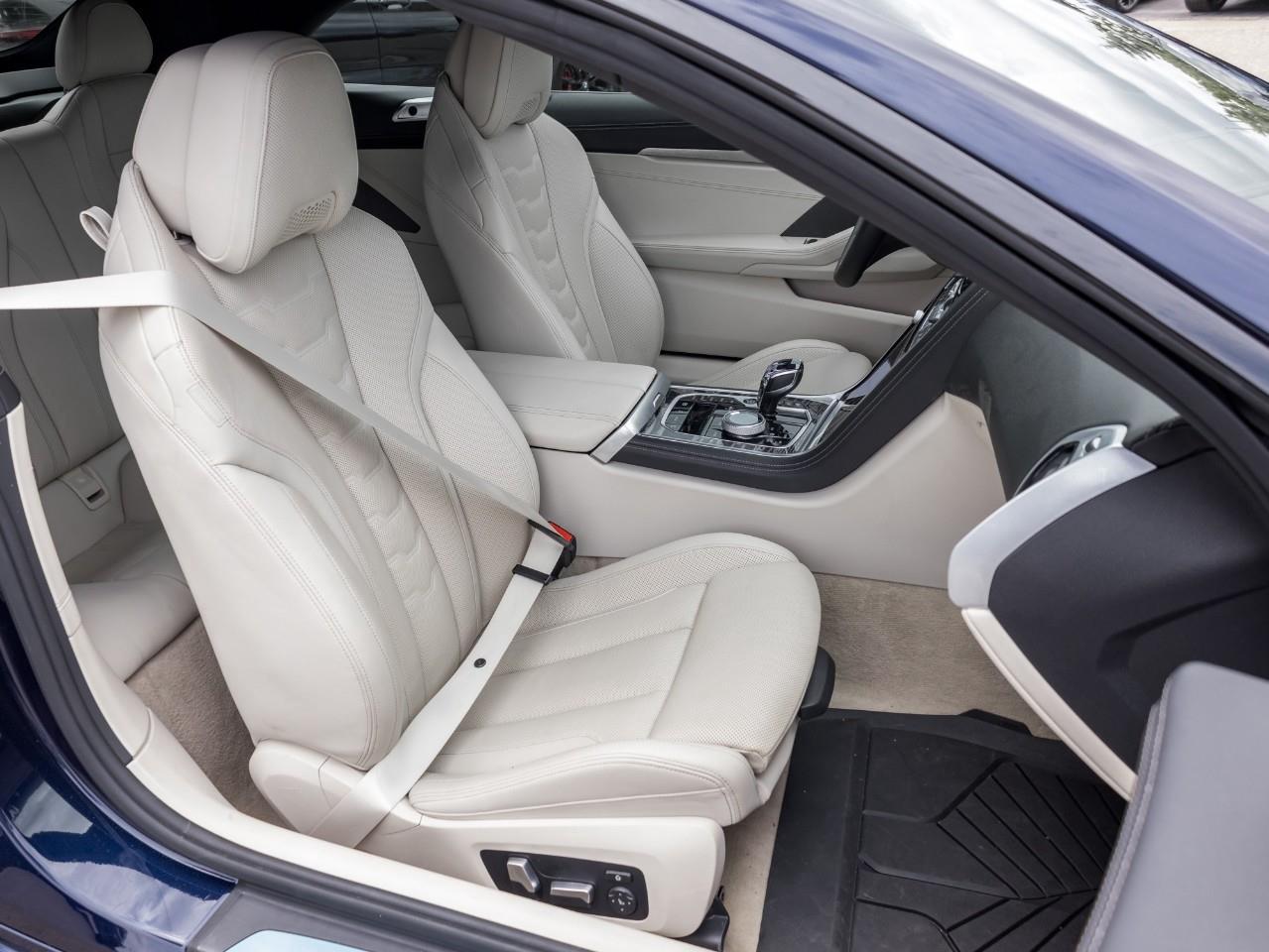 2025 BMW M850 i xDrive 2dr All-Wheel Drive Cabriolet Photo