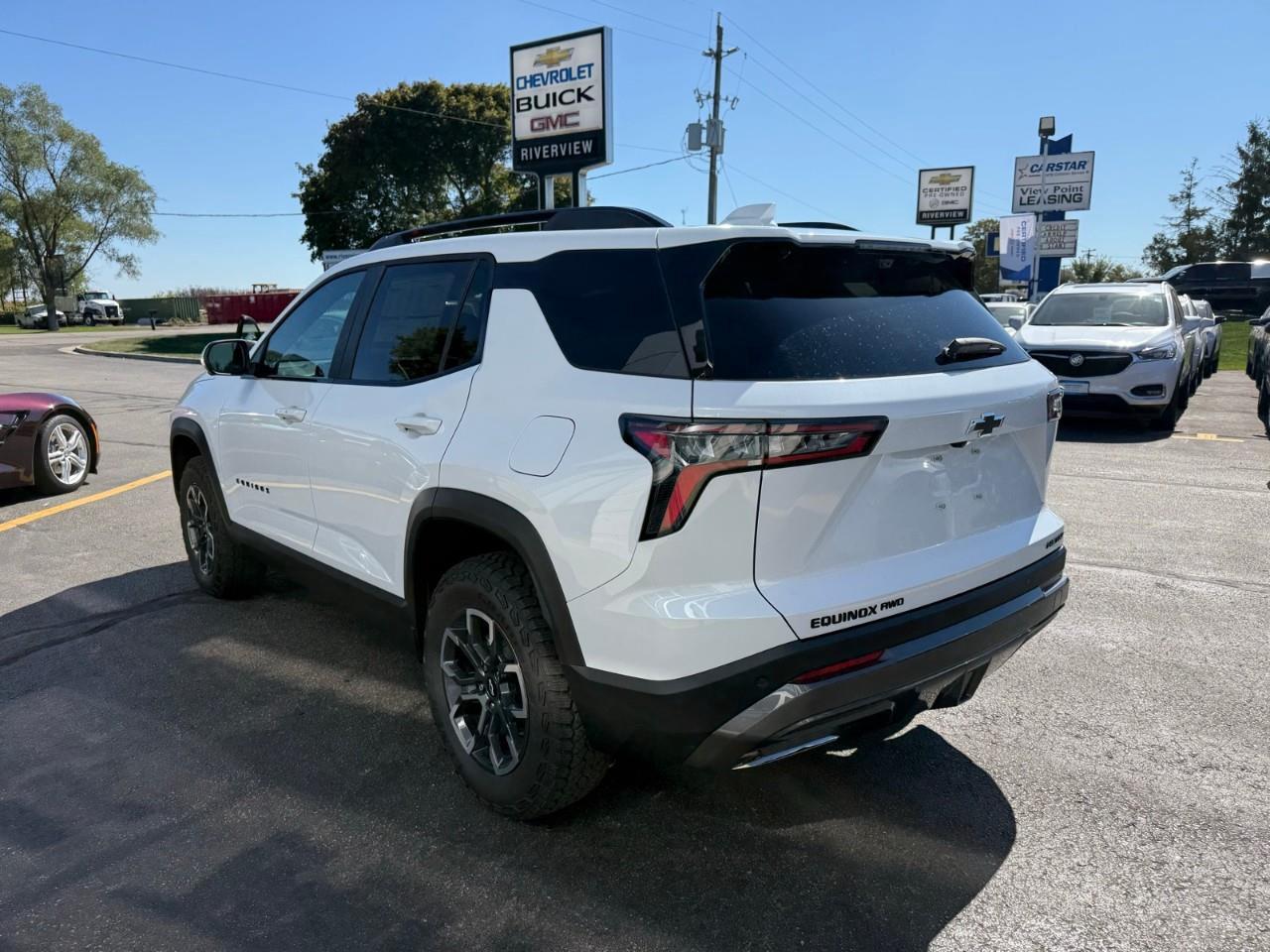 2026 Chevrolet Equinox ACTIV 4dr All-Wheel Drive Photo4