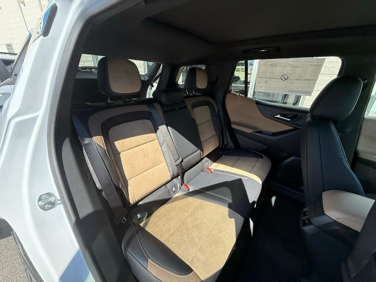 2026 Chevrolet Equinox ACTIV 4dr All-Wheel Drive Photo