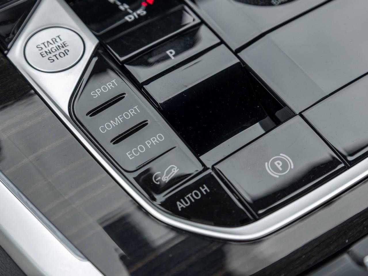 2025 BMW X5 xDrive40i 4dr All-Wheel Drive Sports Activity Vehicle Photo