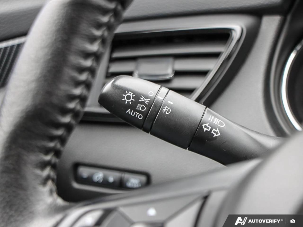 2020 Nissan Rogue AWD SL Photo