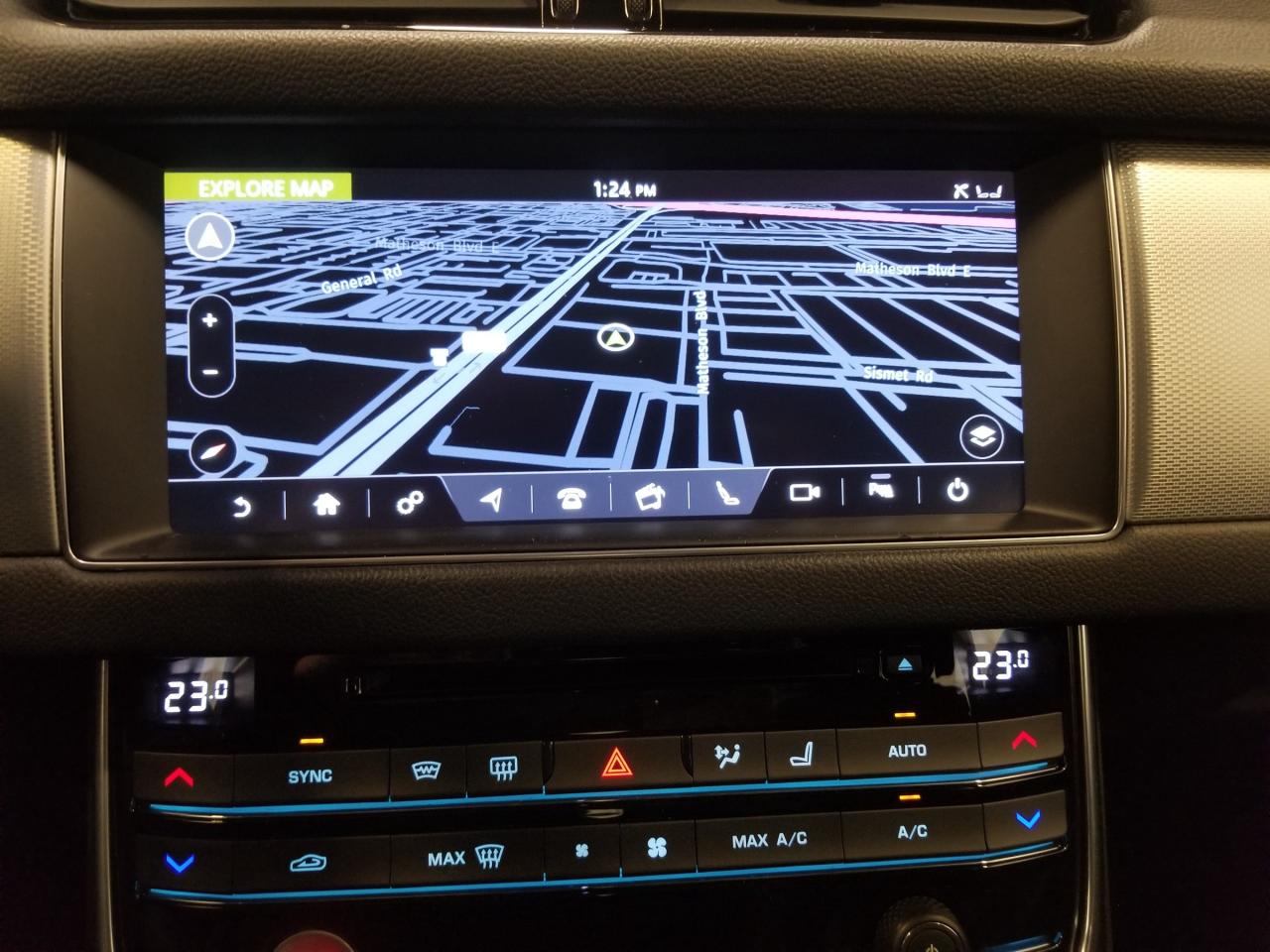 2017 Jaguar XF 20d Prestige 4dr All-Wheel Drive Sedan Photo