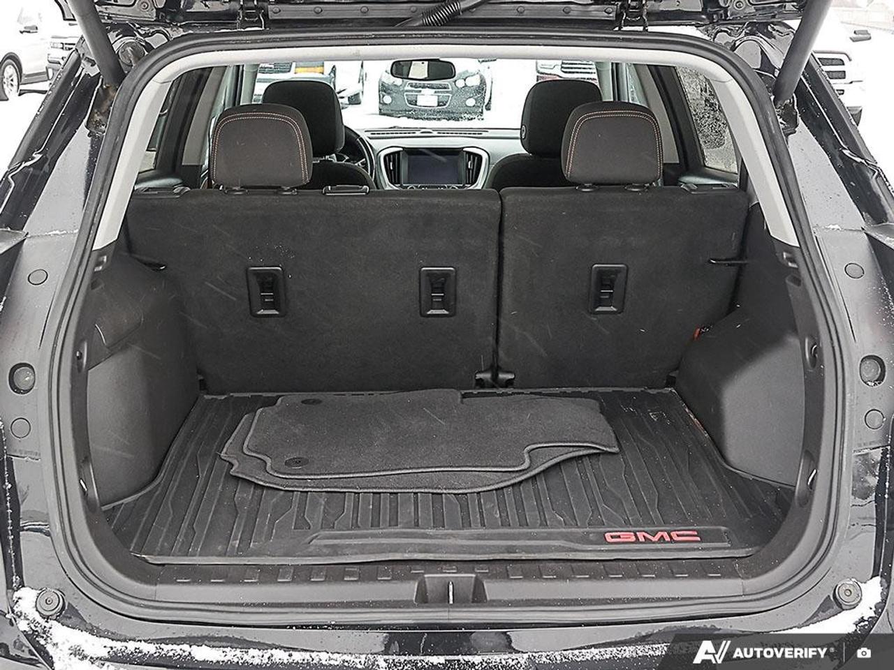 2021 GMC Terrain AWD SLE Photo