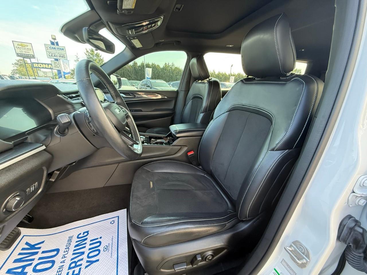 2021 Jeep Grand Cherokee L Laredo 4dr 4x4 Photo