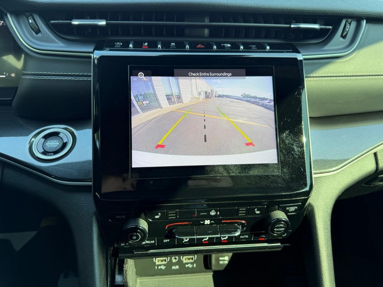 2021 Jeep Grand Cherokee L Laredo 4dr 4x4 Photo