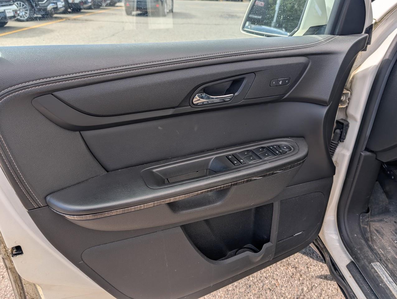 2014 GMC Acadia AWD 4DR SLT2 Photo