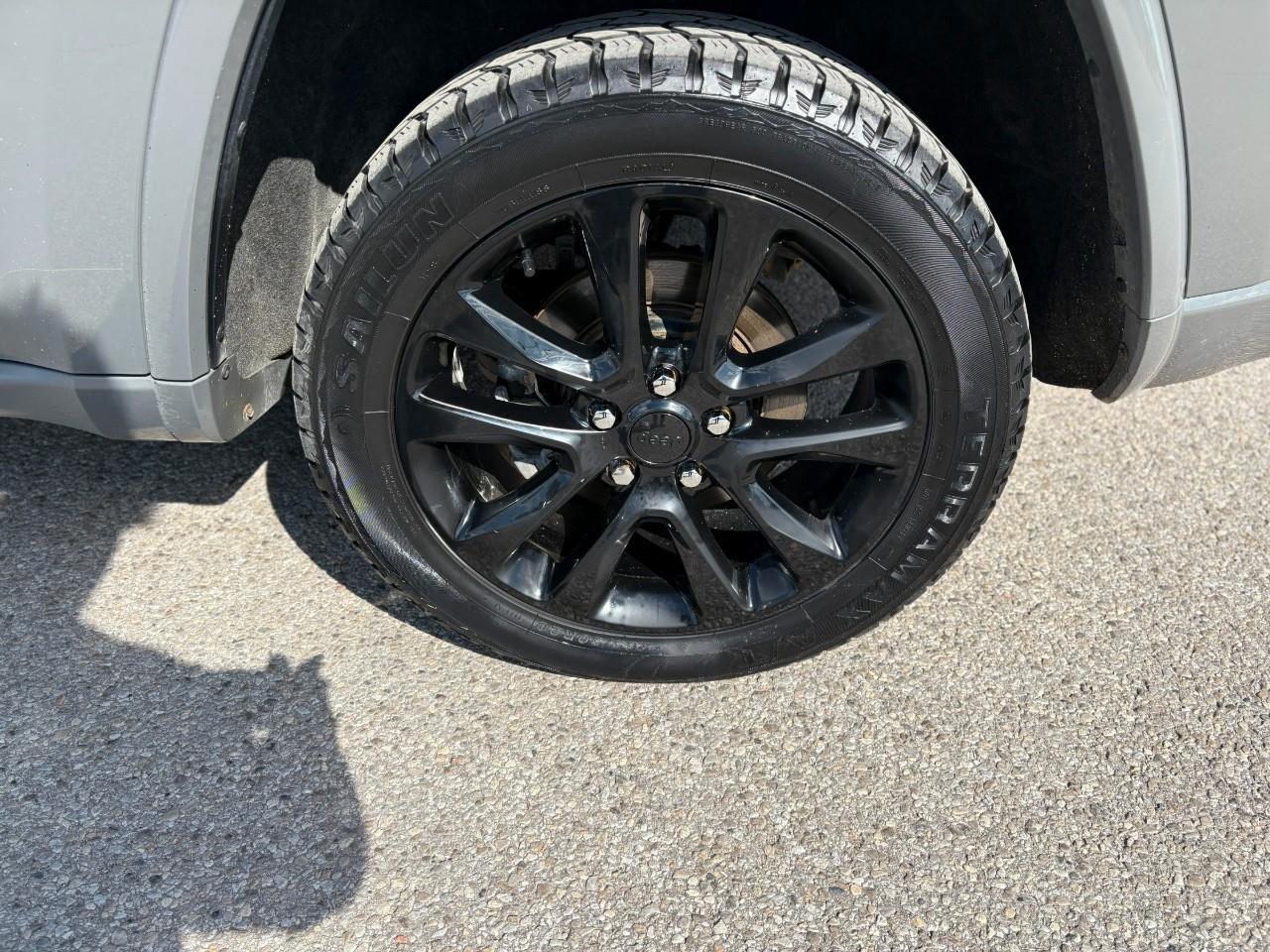 2021 Jeep Grand Cherokee Laredo 4dr 4x4 Photo