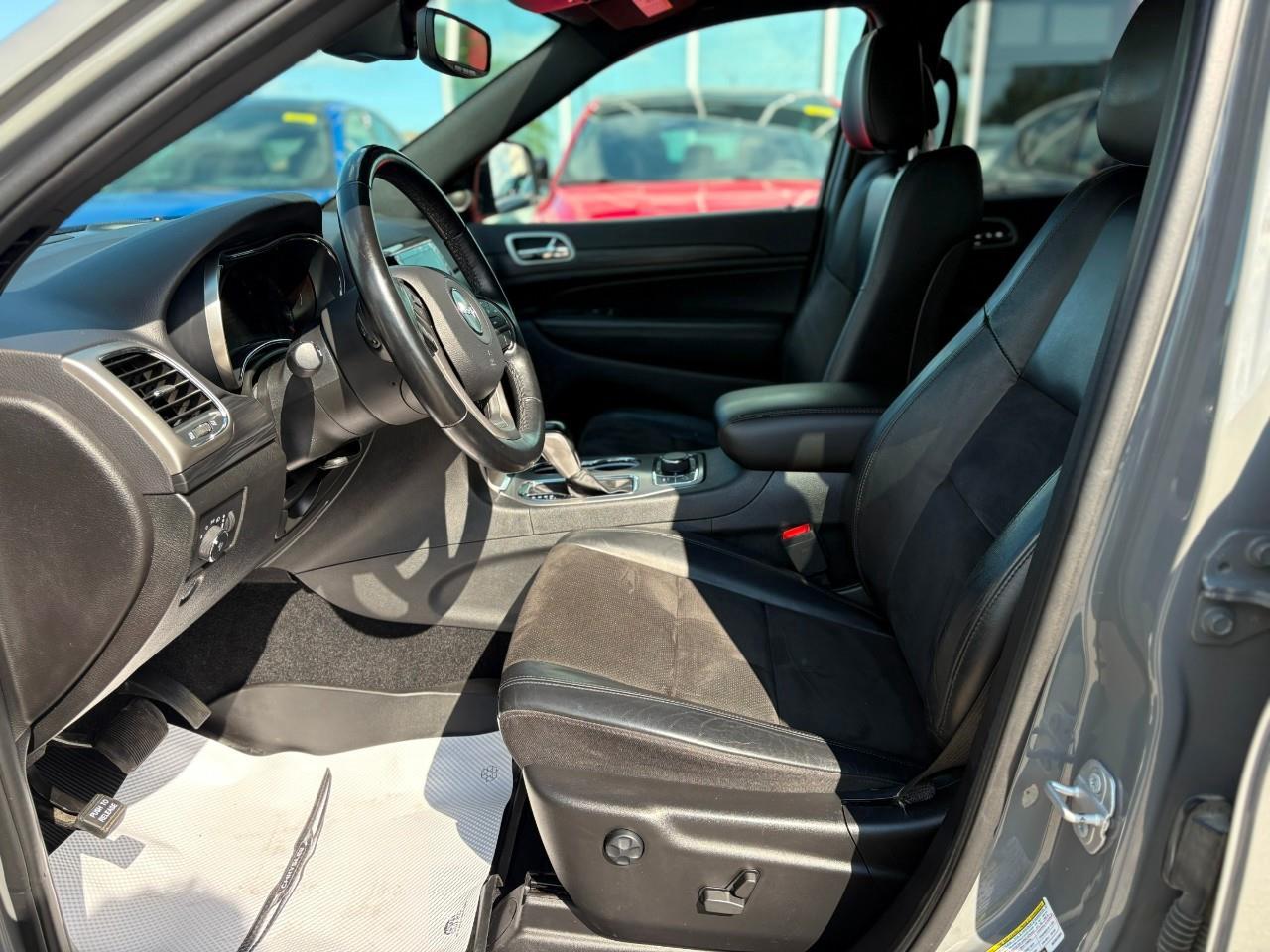 2021 Jeep Grand Cherokee Laredo 4dr 4x4 Photo