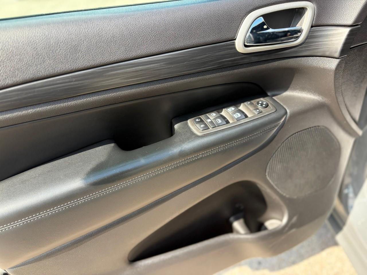 2021 Jeep Grand Cherokee Laredo 4dr 4x4 Photo