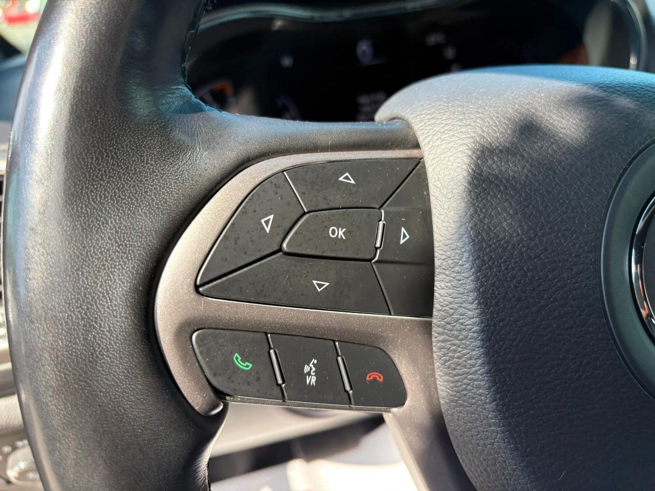 2021 Jeep Grand Cherokee Laredo 4dr 4x4 Photo