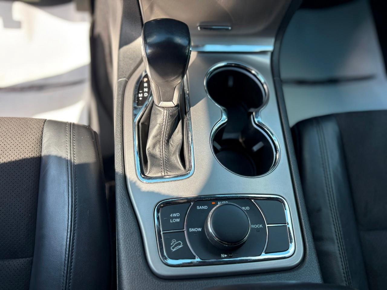 2021 Jeep Grand Cherokee Laredo 4dr 4x4 Photo