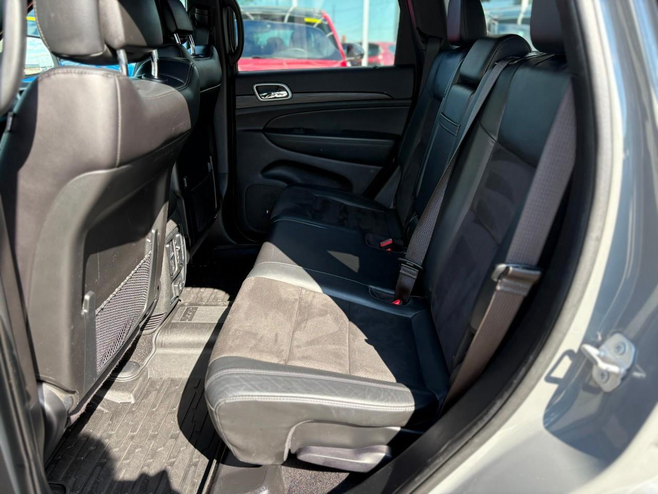 2021 Jeep Grand Cherokee Laredo 4dr 4x4 Photo