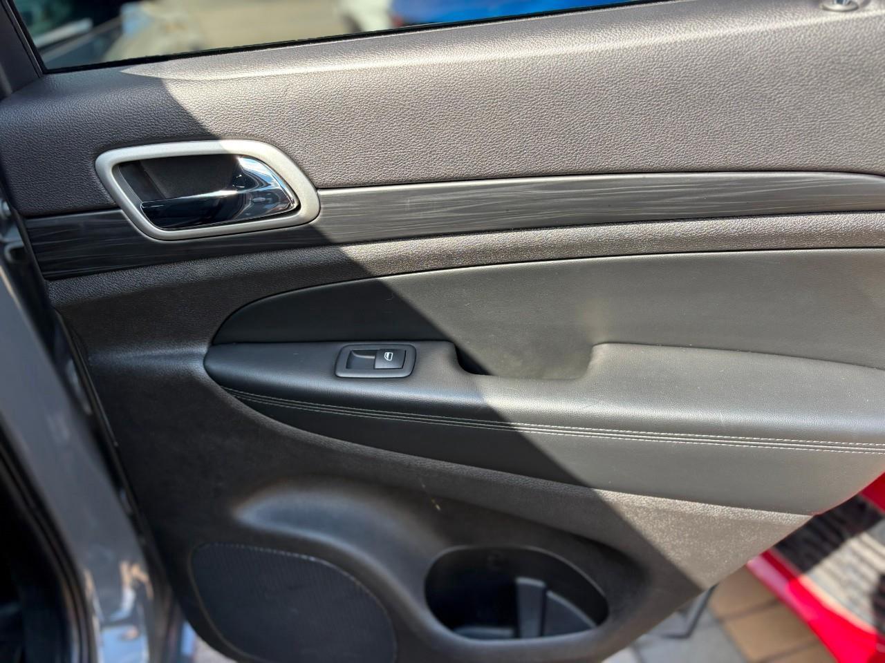 2021 Jeep Grand Cherokee Laredo 4dr 4x4 Photo