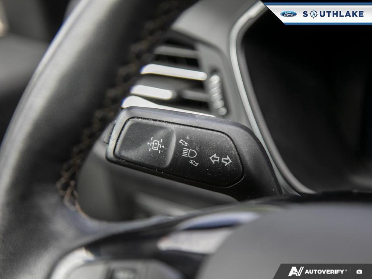 2021 Ford Escape PHEV Titanium 4dr Front-Wheel Drive Photo