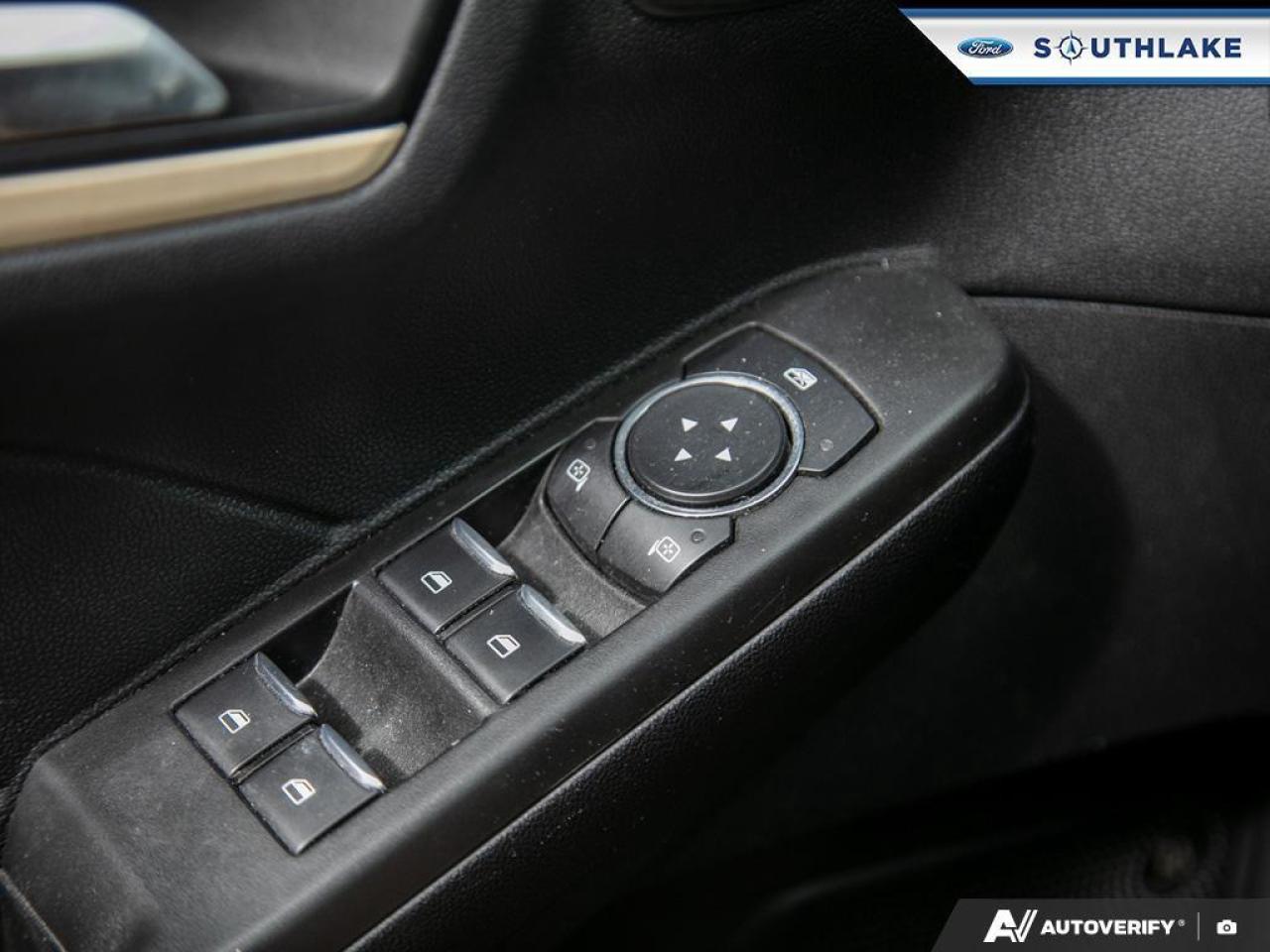 2021 Ford Escape PHEV Titanium 4dr Front-Wheel Drive Photo