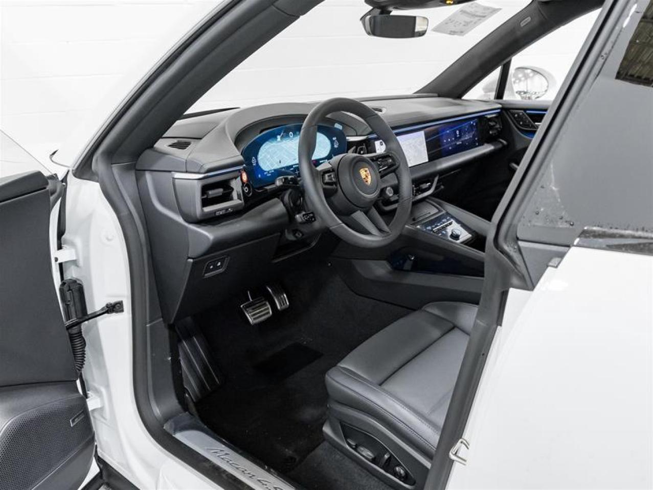 2025 Porsche Macan  Photo