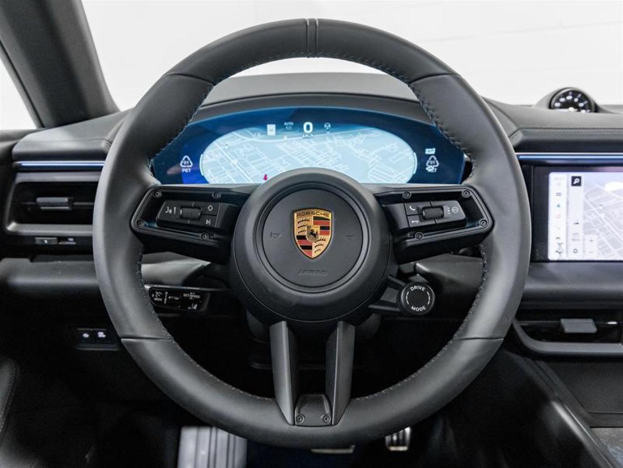 2025 Porsche Macan  Photo