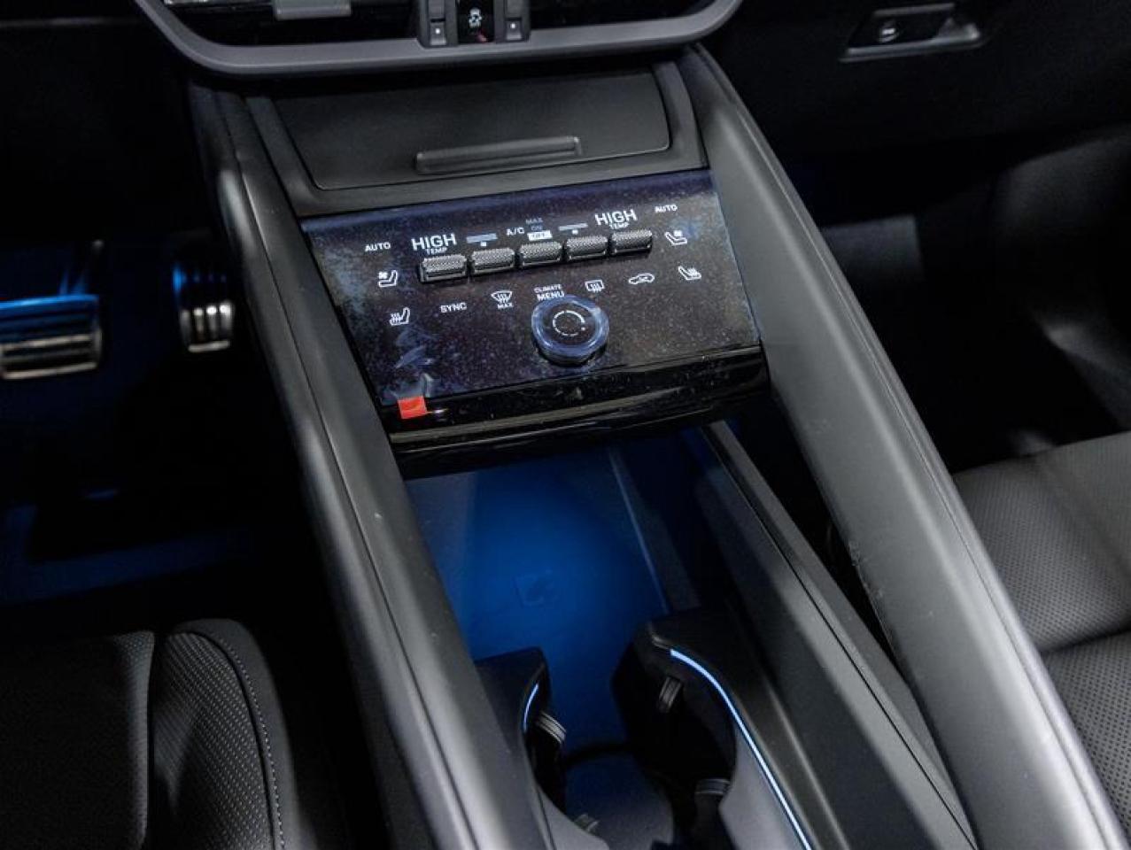 2025 Porsche Macan  Photo