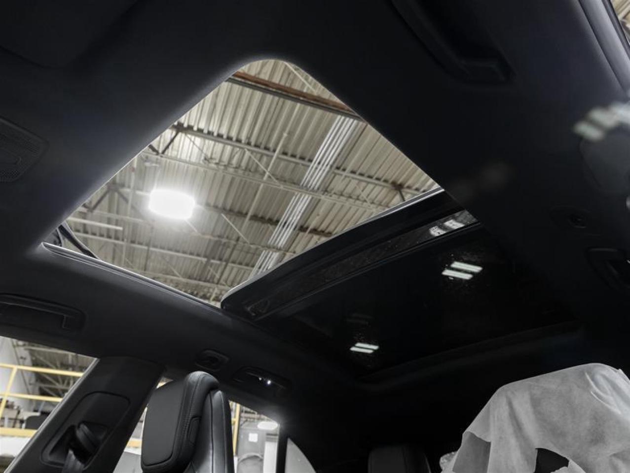 2025 Porsche Macan  Photo