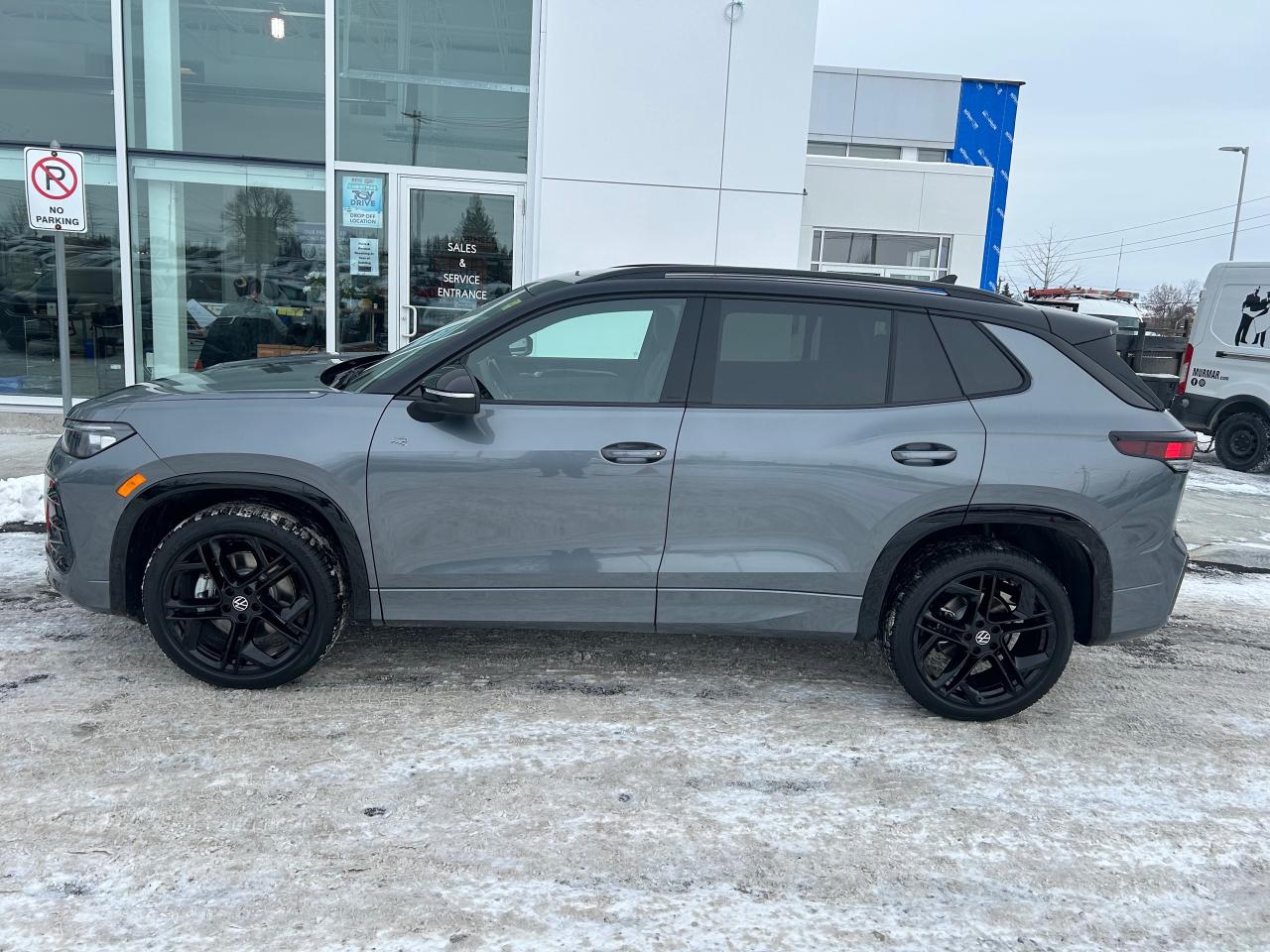 2026 Volkswagen Tiguan Comfortline R-Line Black Edition 4dr All-Wheel Drive 4MOTION Photo