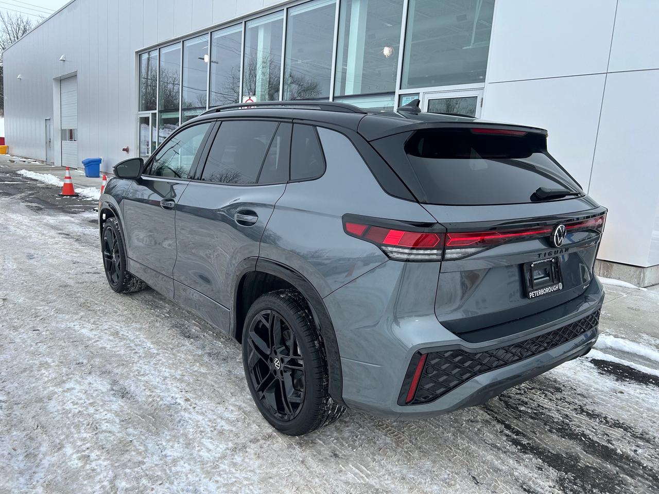 2026 Volkswagen Tiguan Comfortline R-Line Black Edition 4dr All-Wheel Drive 4MOTION Photo