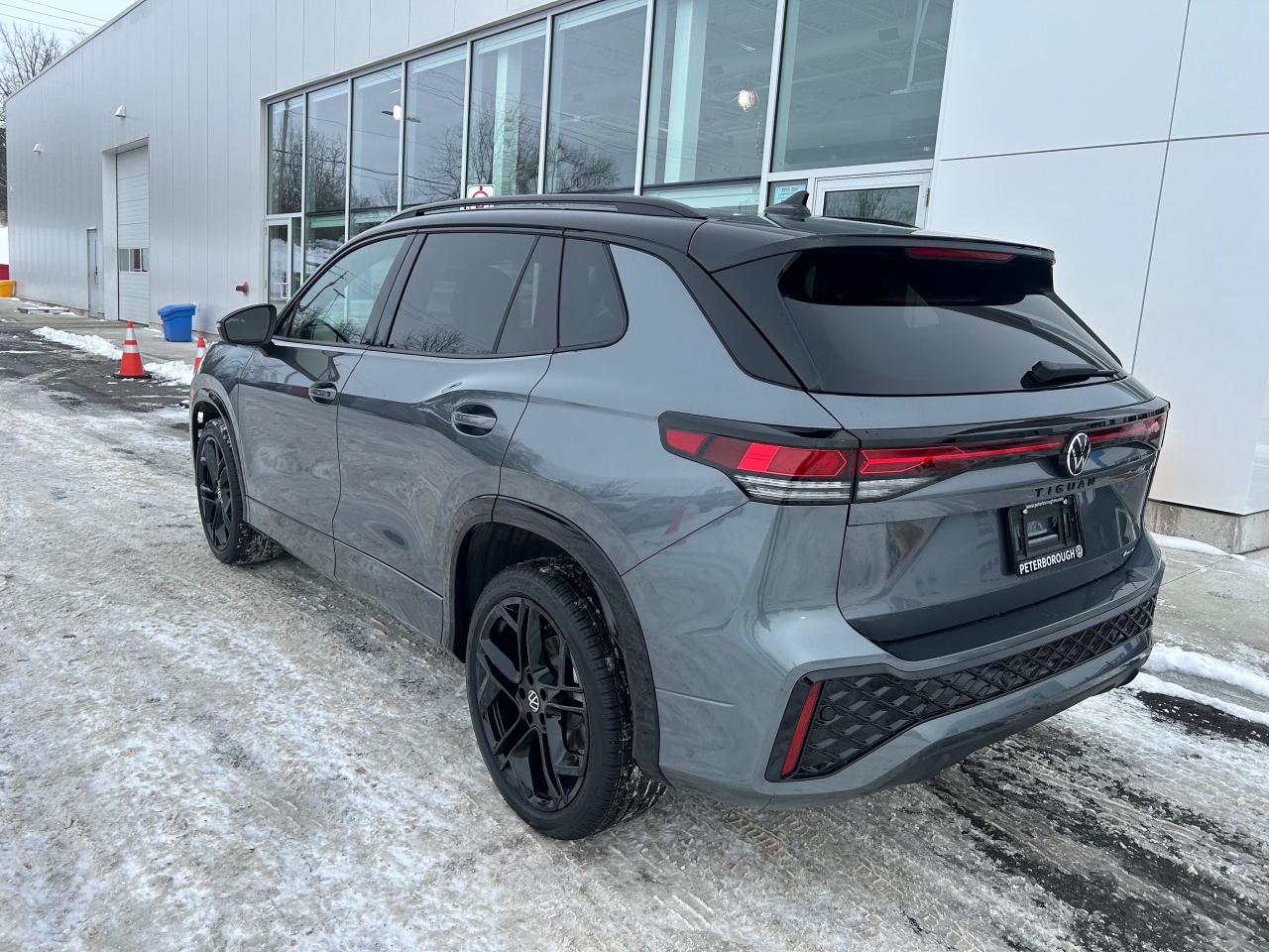 2026 Volkswagen Tiguan Comfortline R-Line Black Edition 4dr All-Wheel Drive 4MOTION Photo