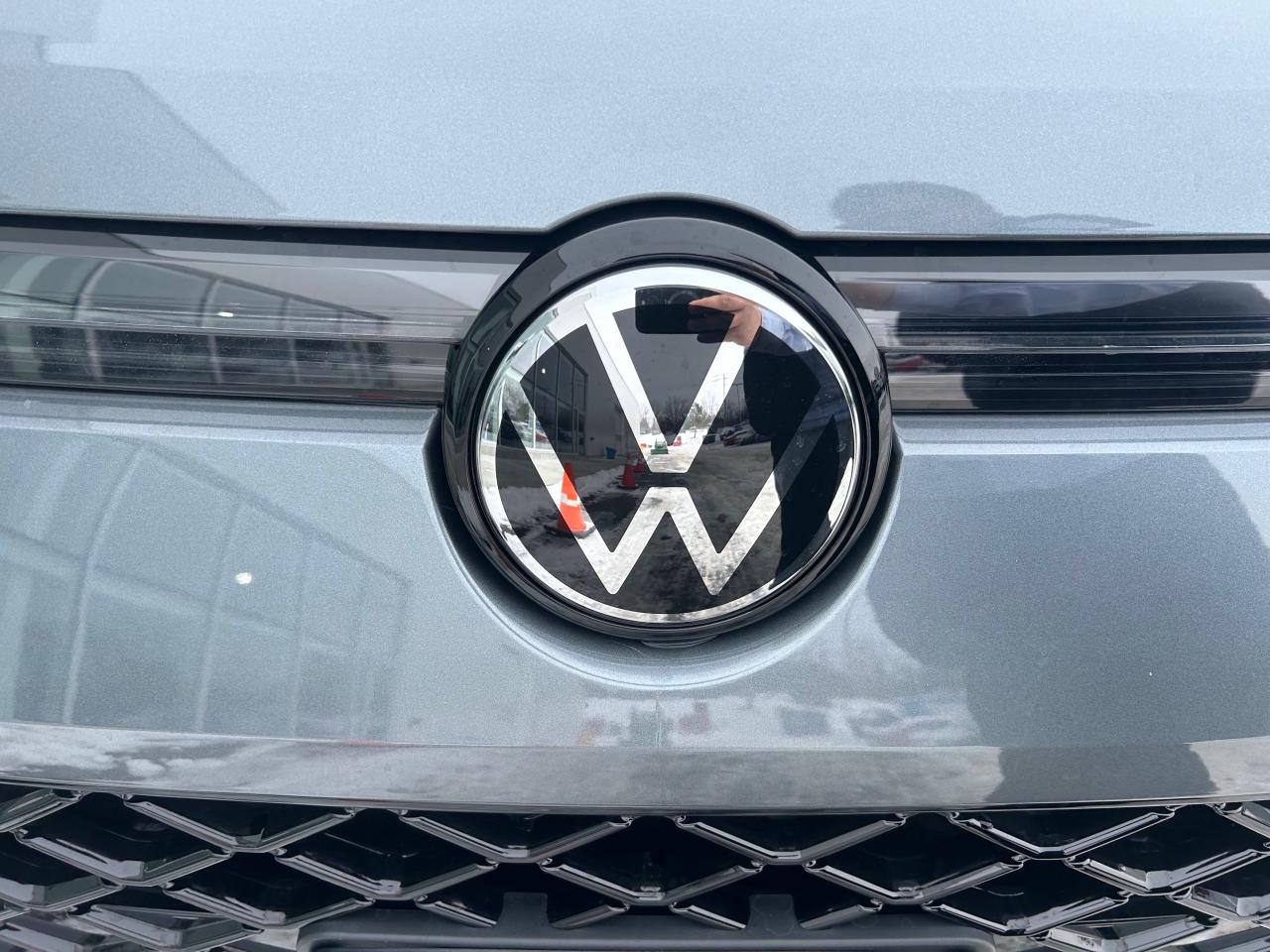 2026 Volkswagen Tiguan Comfortline R-Line Black Edition 4dr All-Wheel Drive 4MOTION Photo