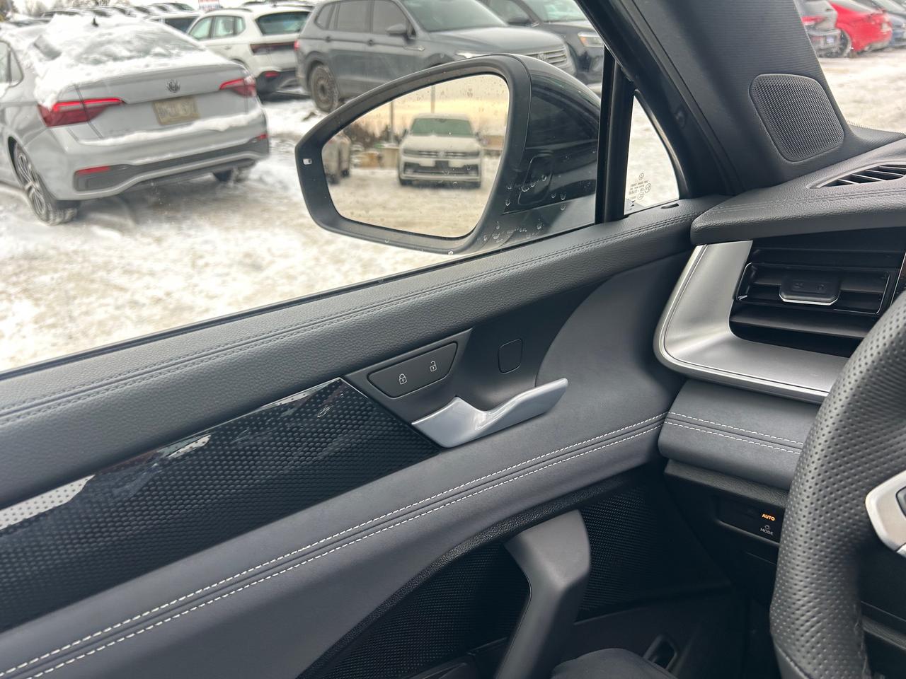 2026 Volkswagen Tiguan Comfortline R-Line Black Edition 4dr All-Wheel Drive 4MOTION Photo