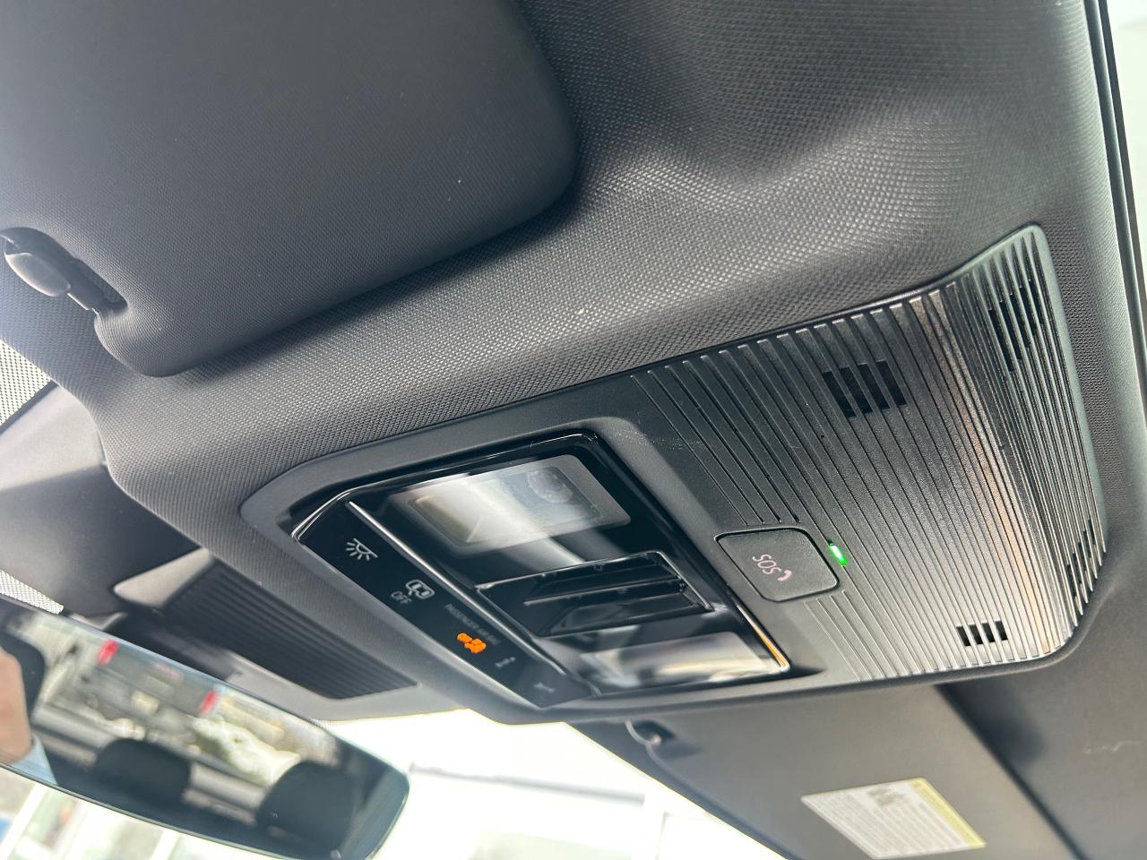 2026 Volkswagen Tiguan Comfortline R-Line Black Edition 4dr All-Wheel Drive 4MOTION Photo