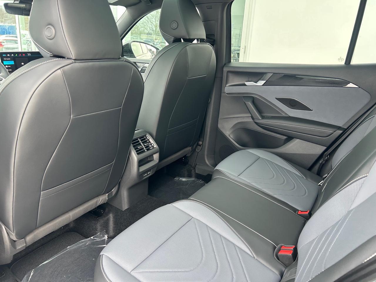 2026 Volkswagen Tiguan Comfortline R-Line Black Edition 4dr All-Wheel Drive 4MOTION Photo