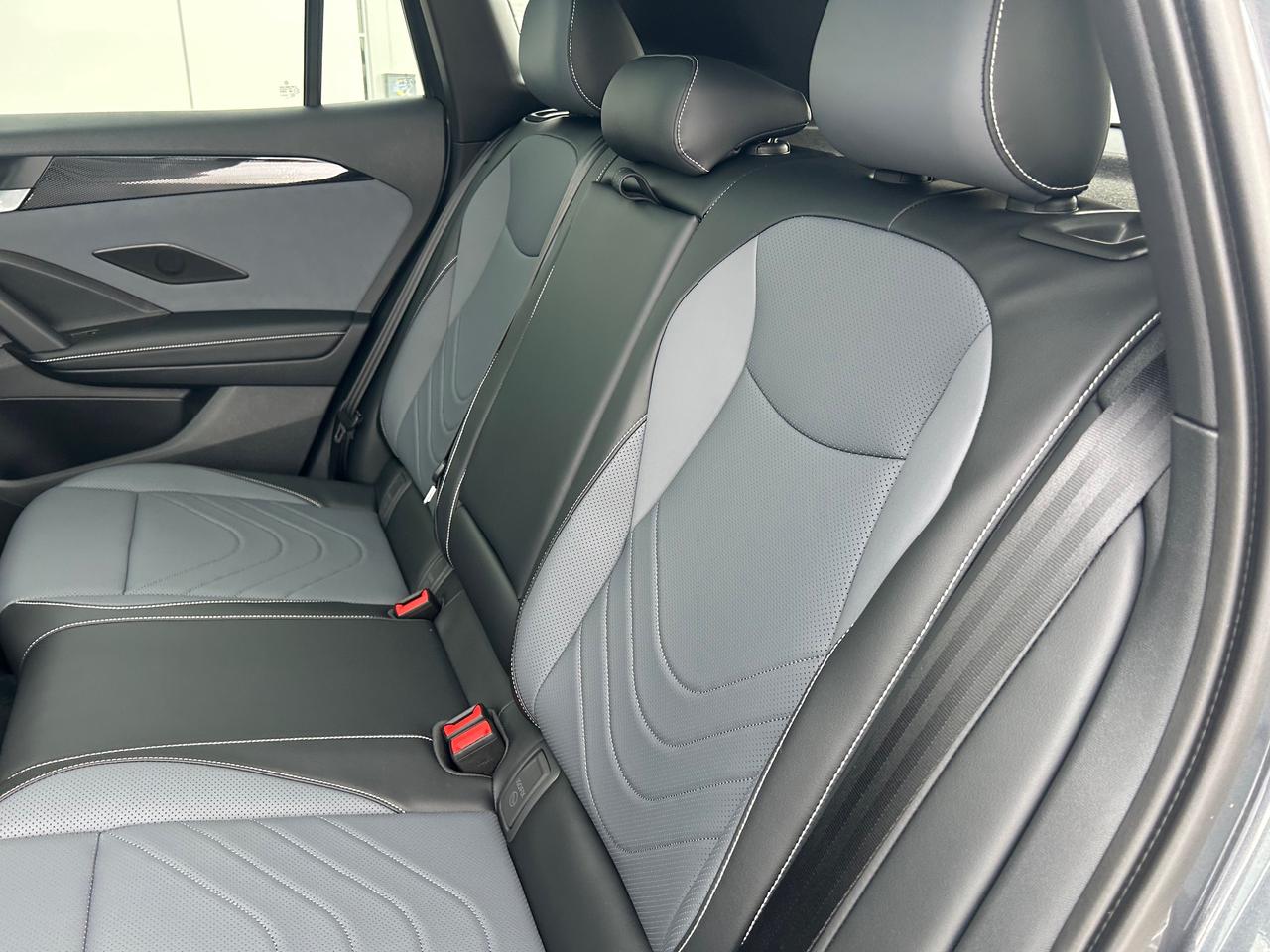 2026 Volkswagen Tiguan Comfortline R-Line Black Edition 4dr All-Wheel Drive 4MOTION Photo