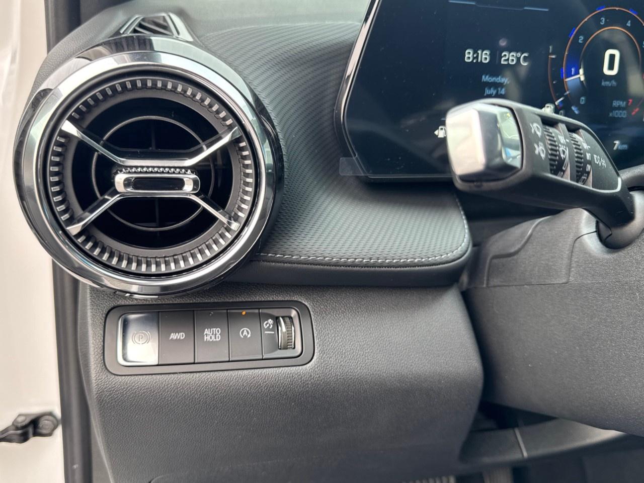 2026 Chevrolet Equinox AWD LT Photo