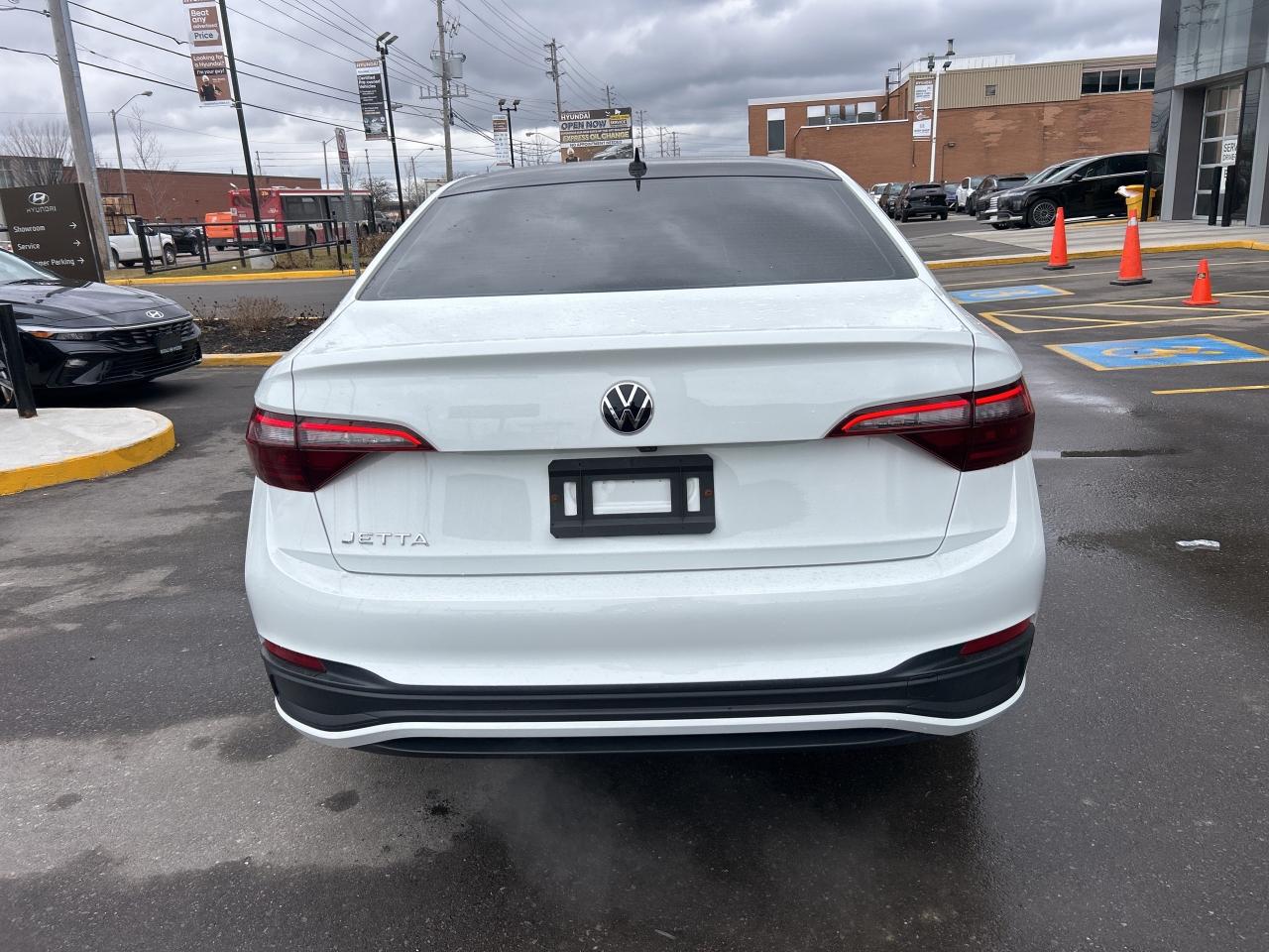 2023 Volkswagen Jetta Trendline Auto   CLEAN CARFAX Photo