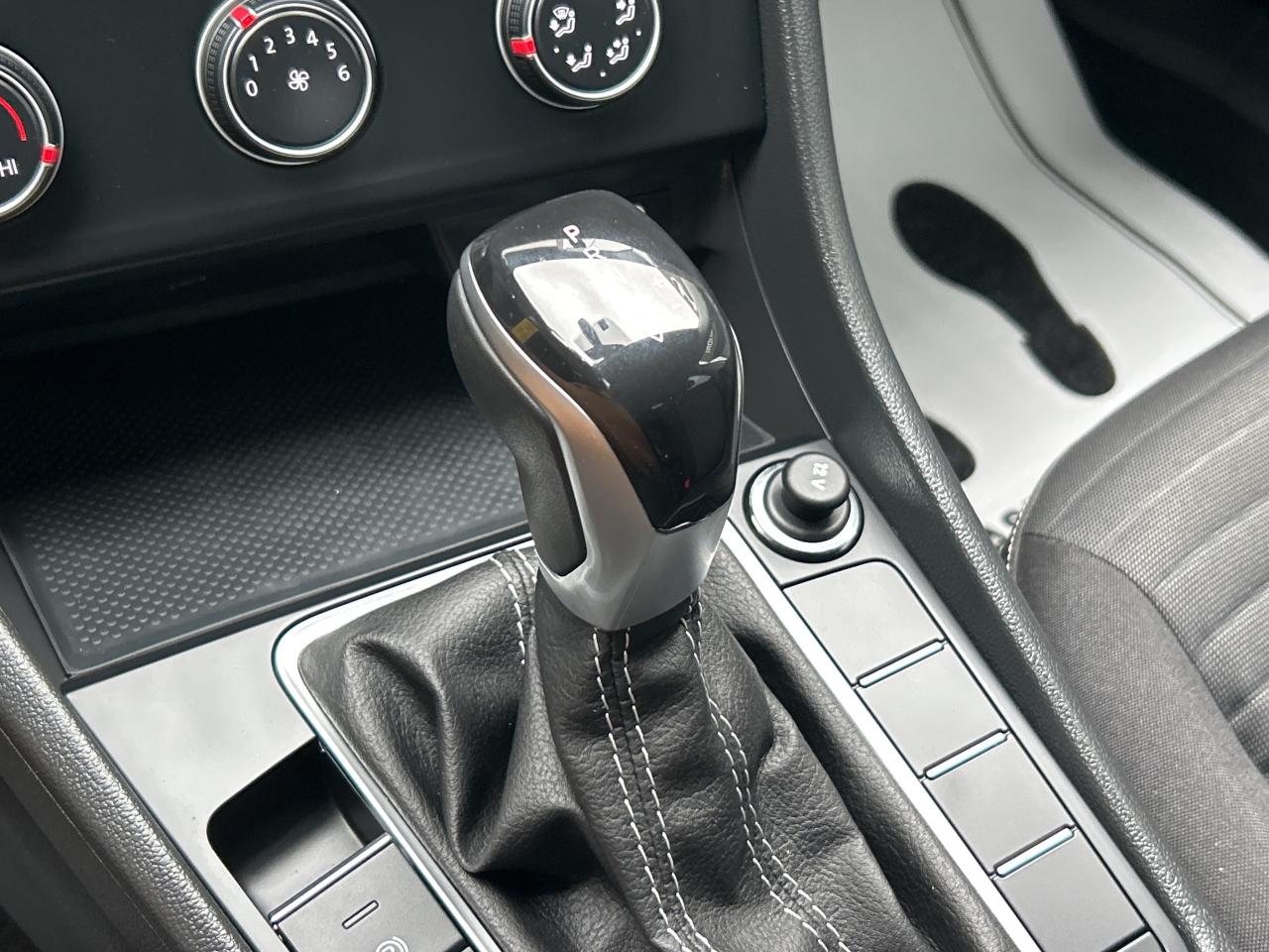 2023 Volkswagen Jetta Trendline Auto   CLEAN CARFAX Photo