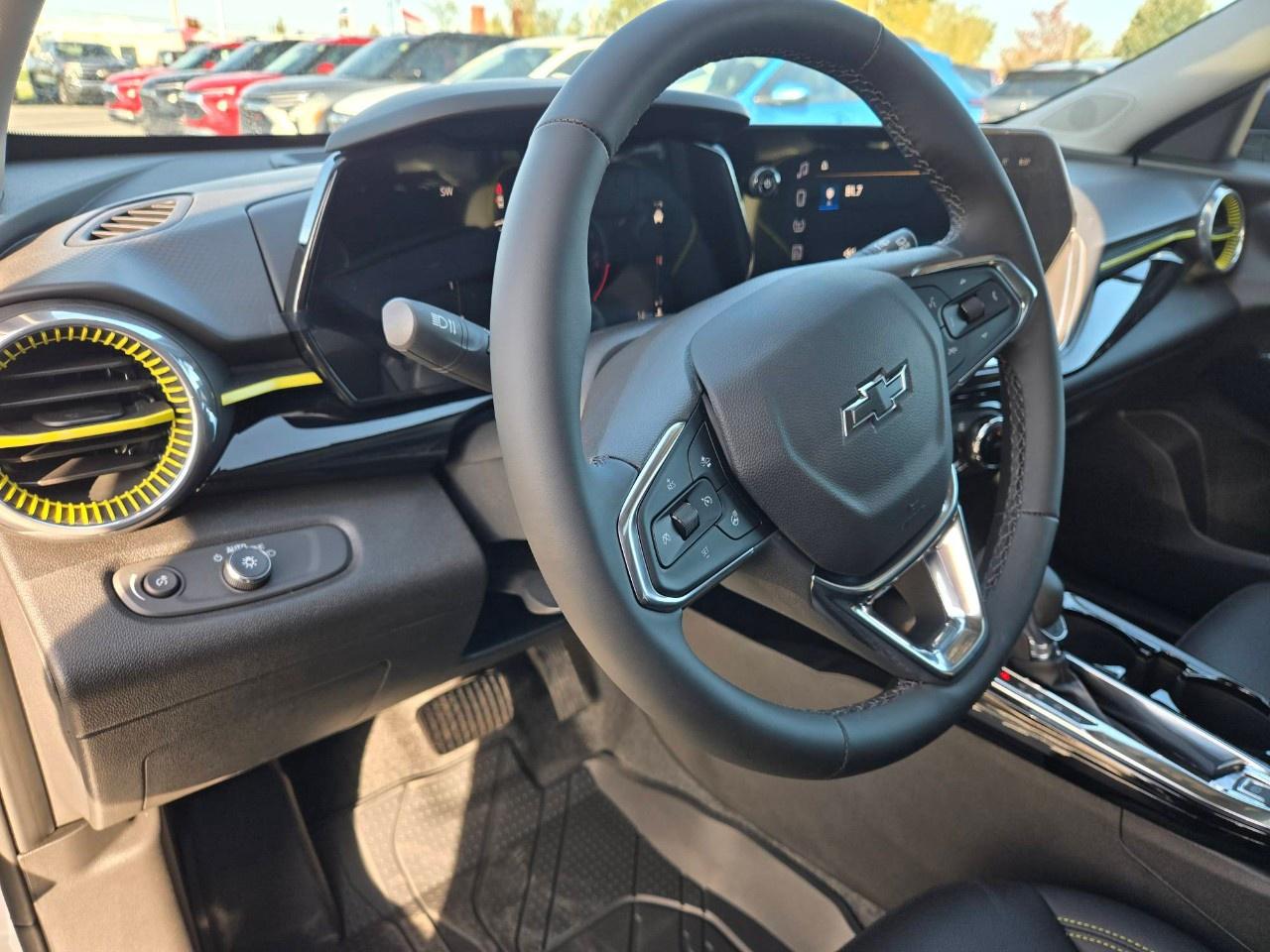 2025 Chevrolet Trax FWD 4dr ACTIV Photo