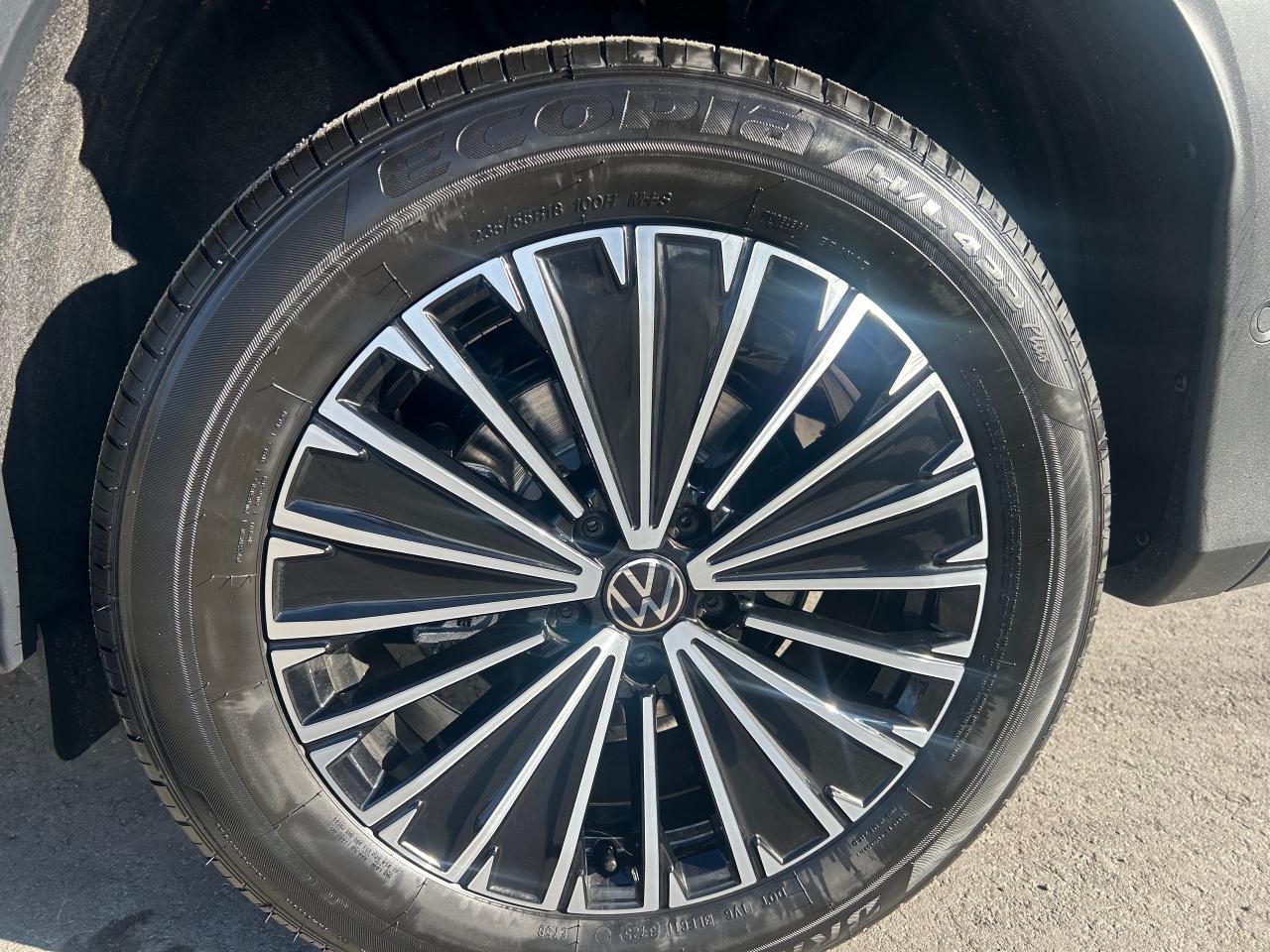 2026 Volkswagen Tiguan Comfortline 4dr All-wheel Drive 4MOTION Photo