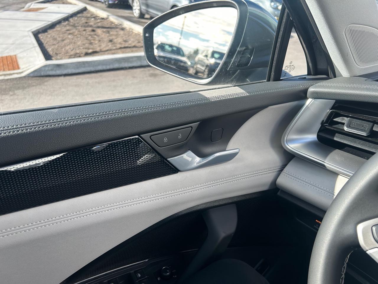 2026 Volkswagen Tiguan Comfortline 4dr All-wheel Drive 4MOTION Photo