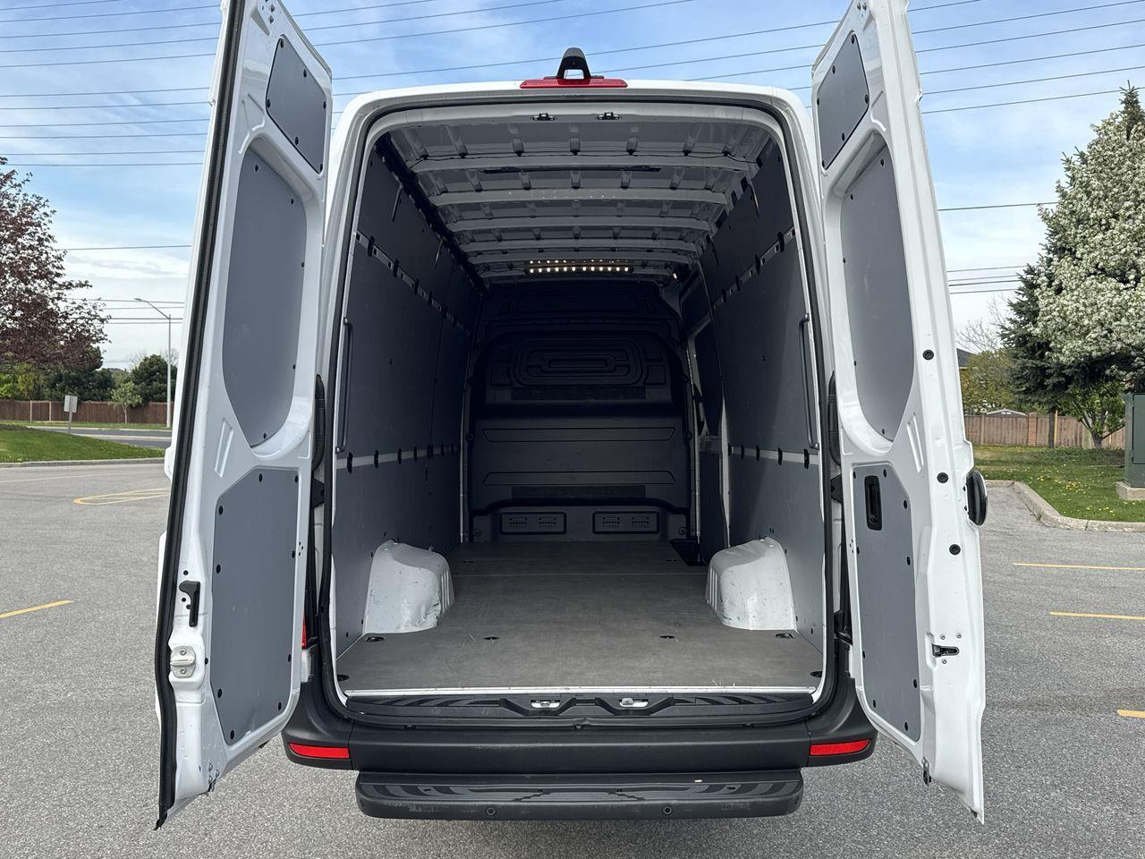 2024 Mercedes-Benz Sprinter 3500 High Roof 4-Cyl Diesel Sprinter 3500 Cargo Van 170 in. WB Photo