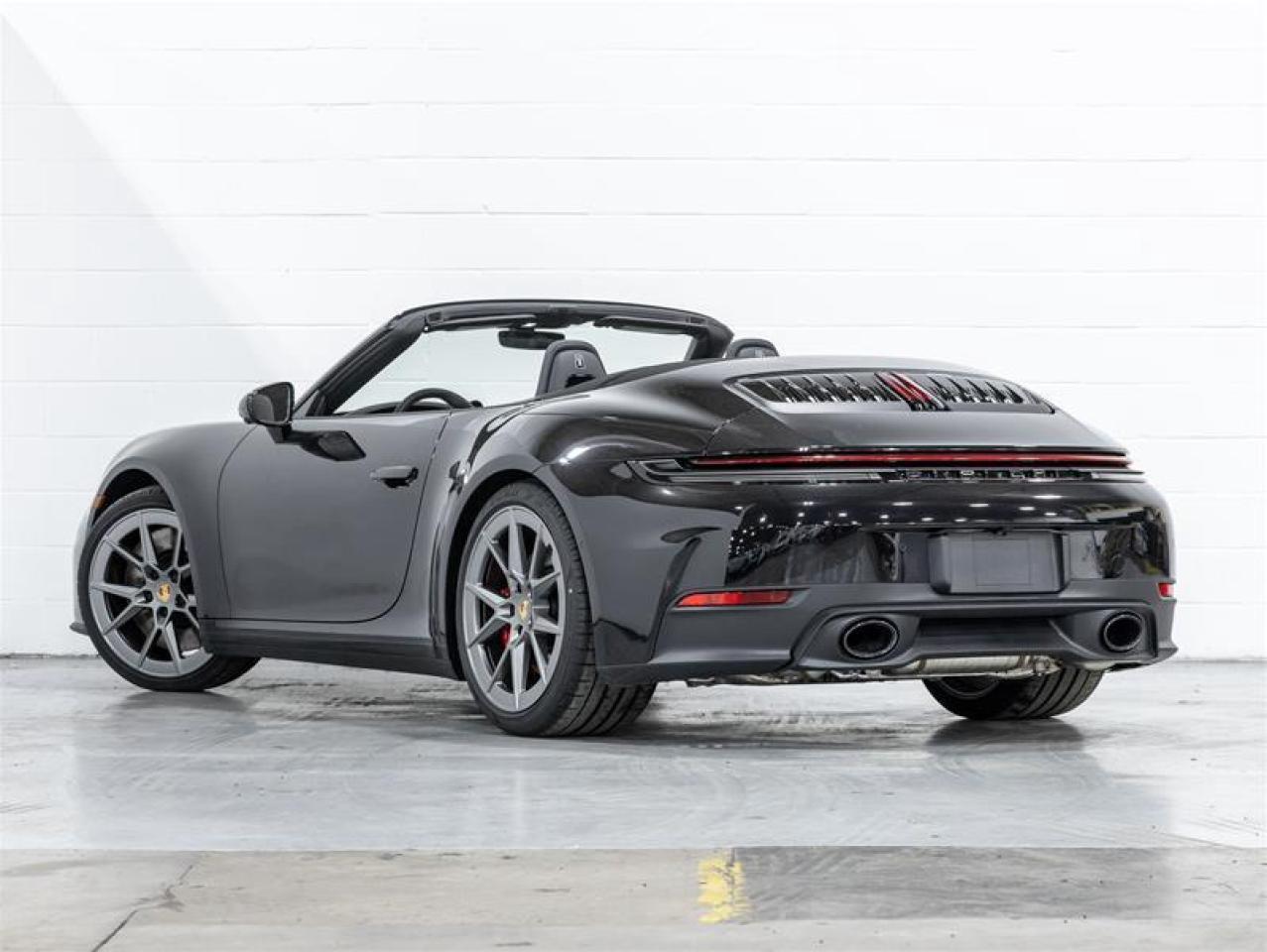 2025 Porsche 911  Photo